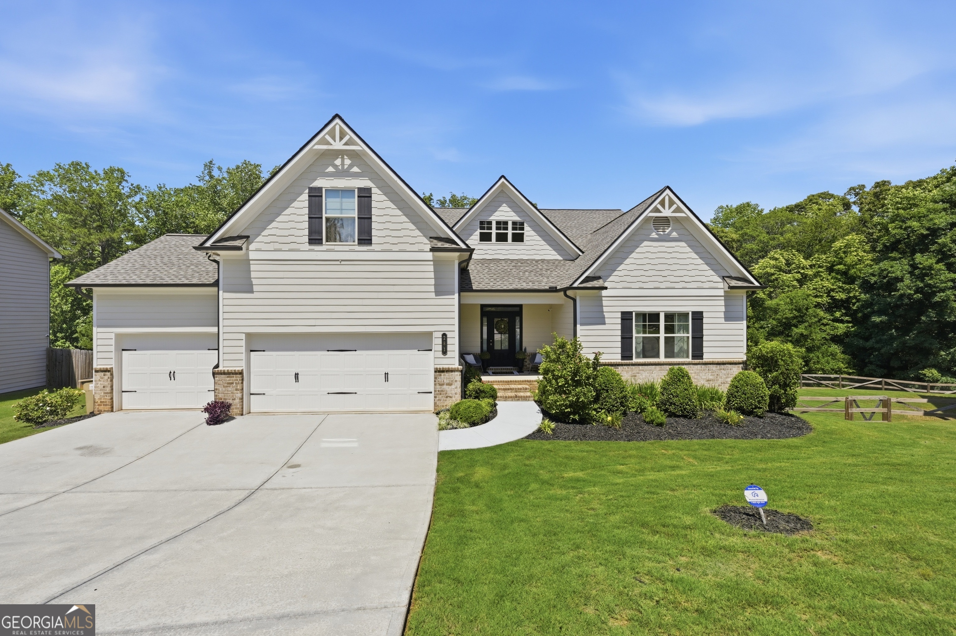 281 Charlotte Drive Property Photo 1