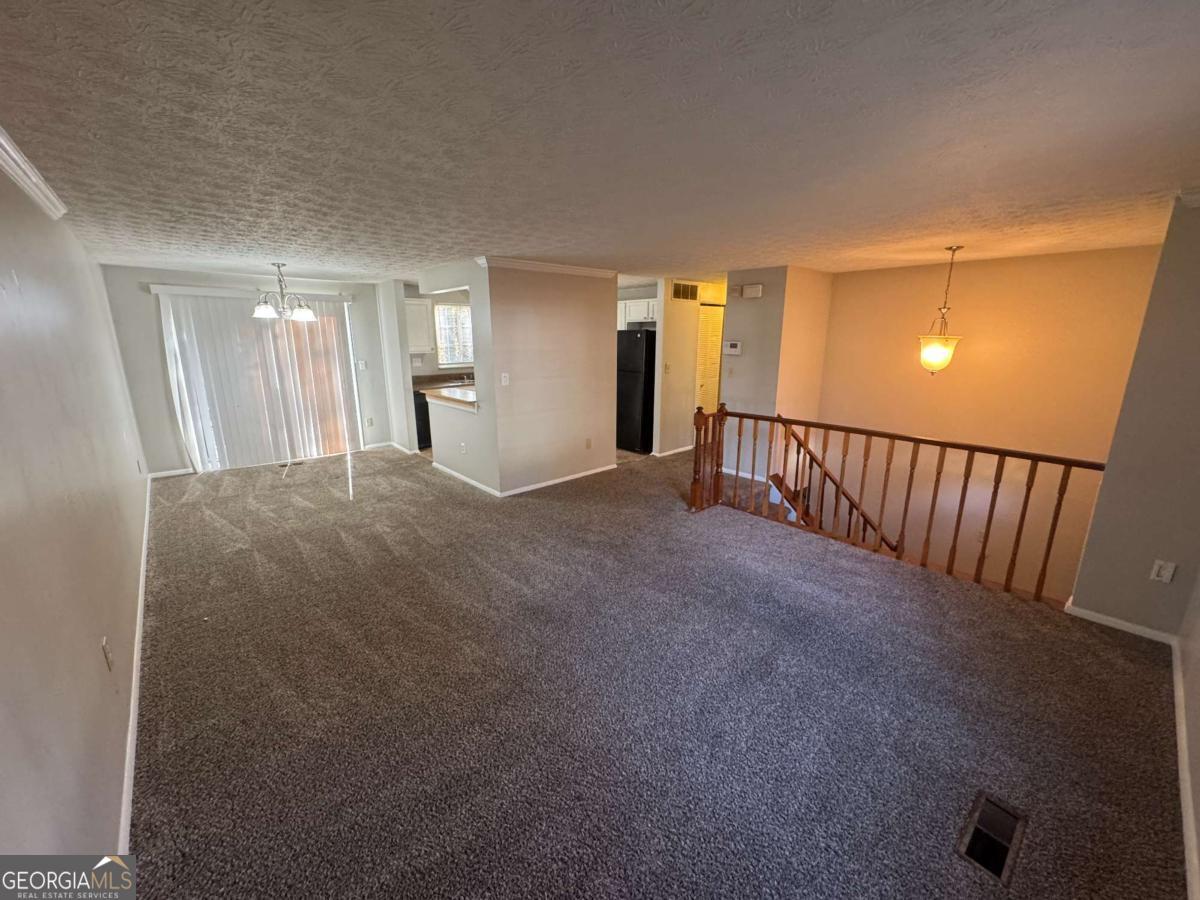 1882 Corduroy Court Property Photo 4