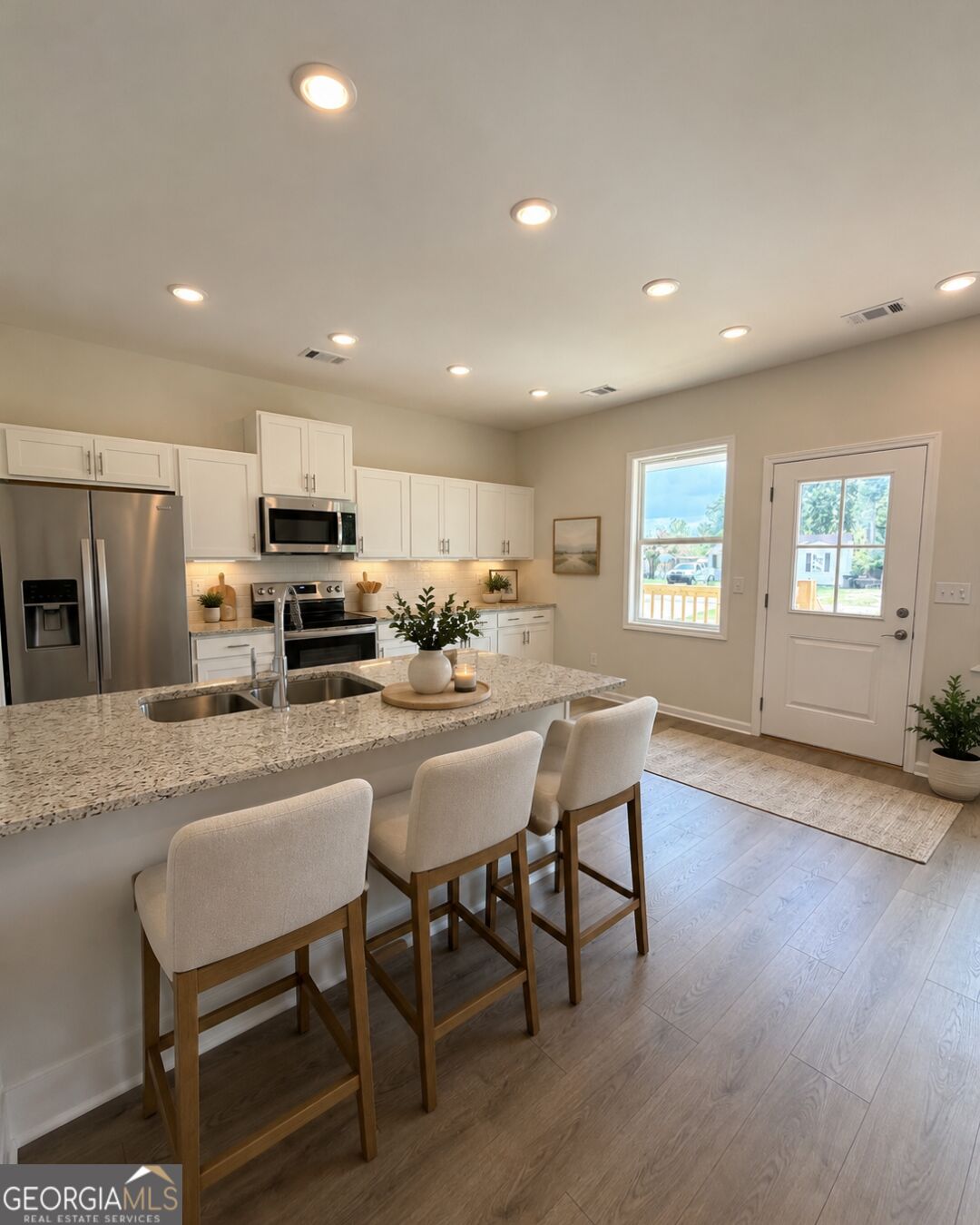 14 Lake Shore Loop Property Photo 3