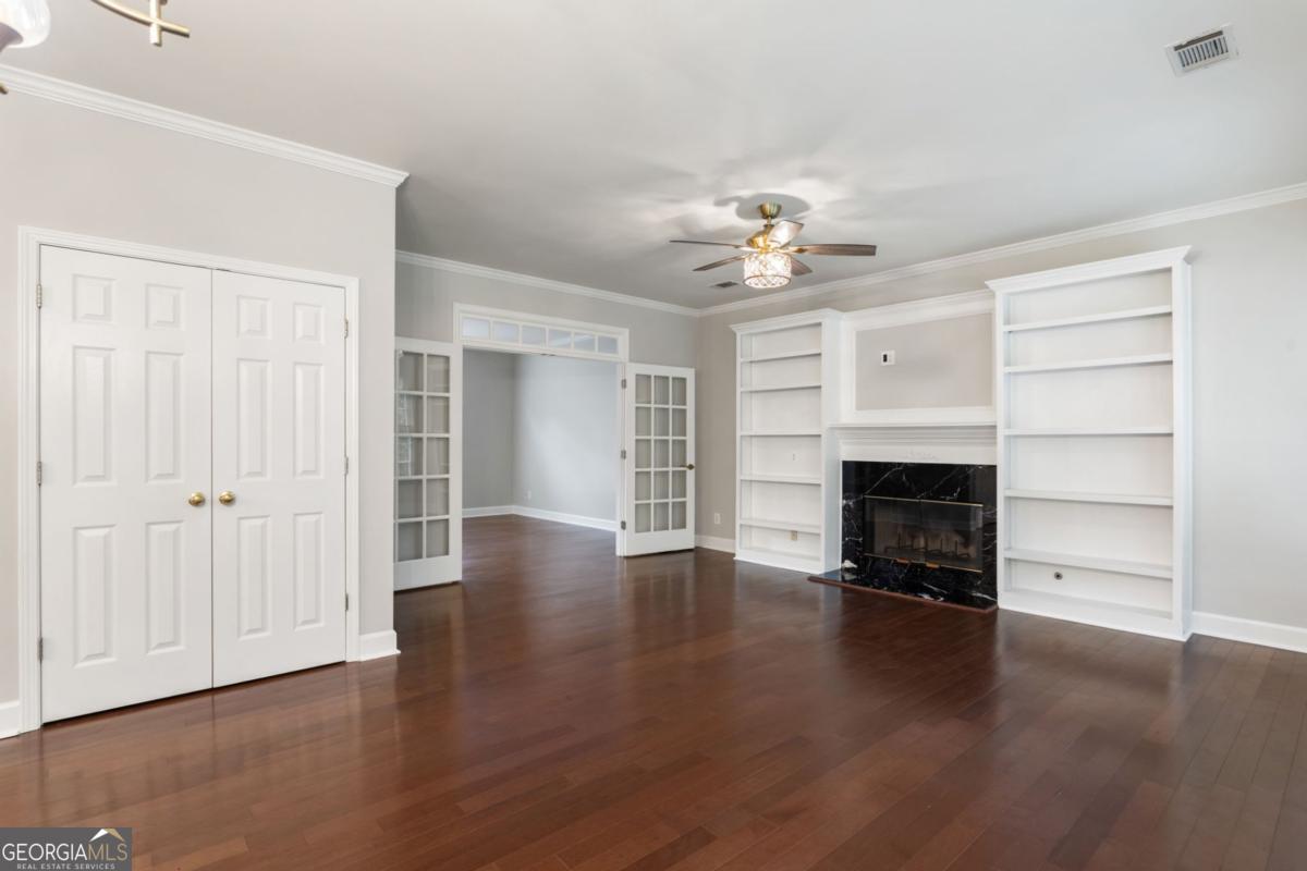 1841 Lake Cove Drive Sw Property Photo 8