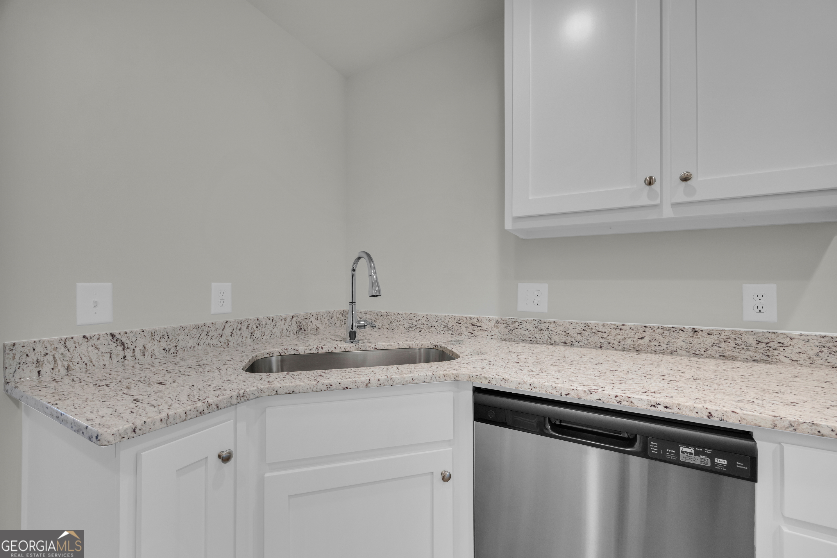 35 Sewell Road Property Photo 17