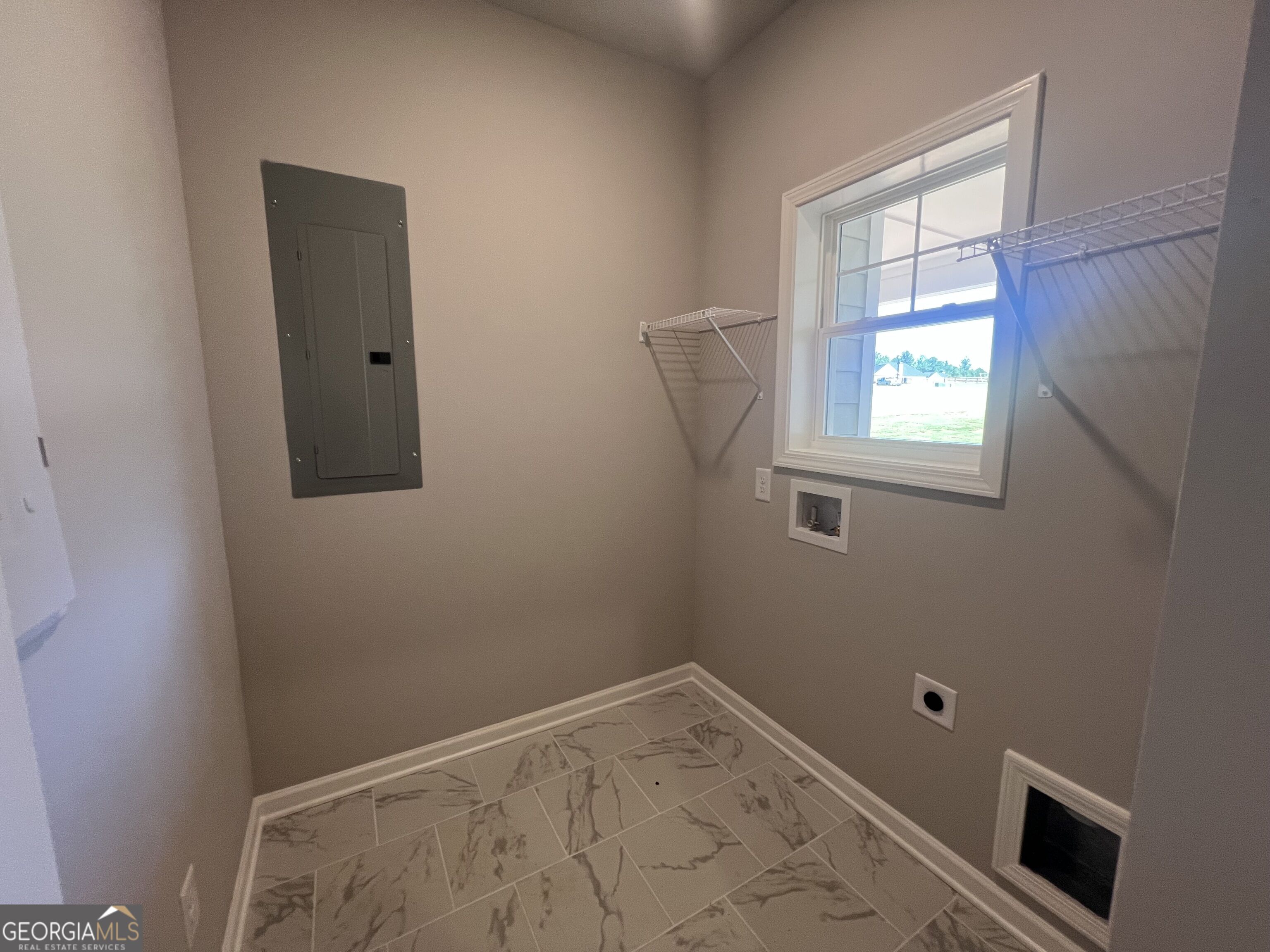 61 Root Drive # 18 Property Photo 14