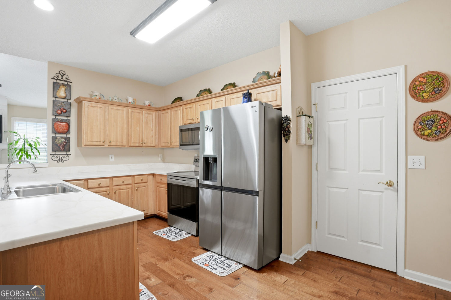 304 Gable Brook Drive Property Photo 9