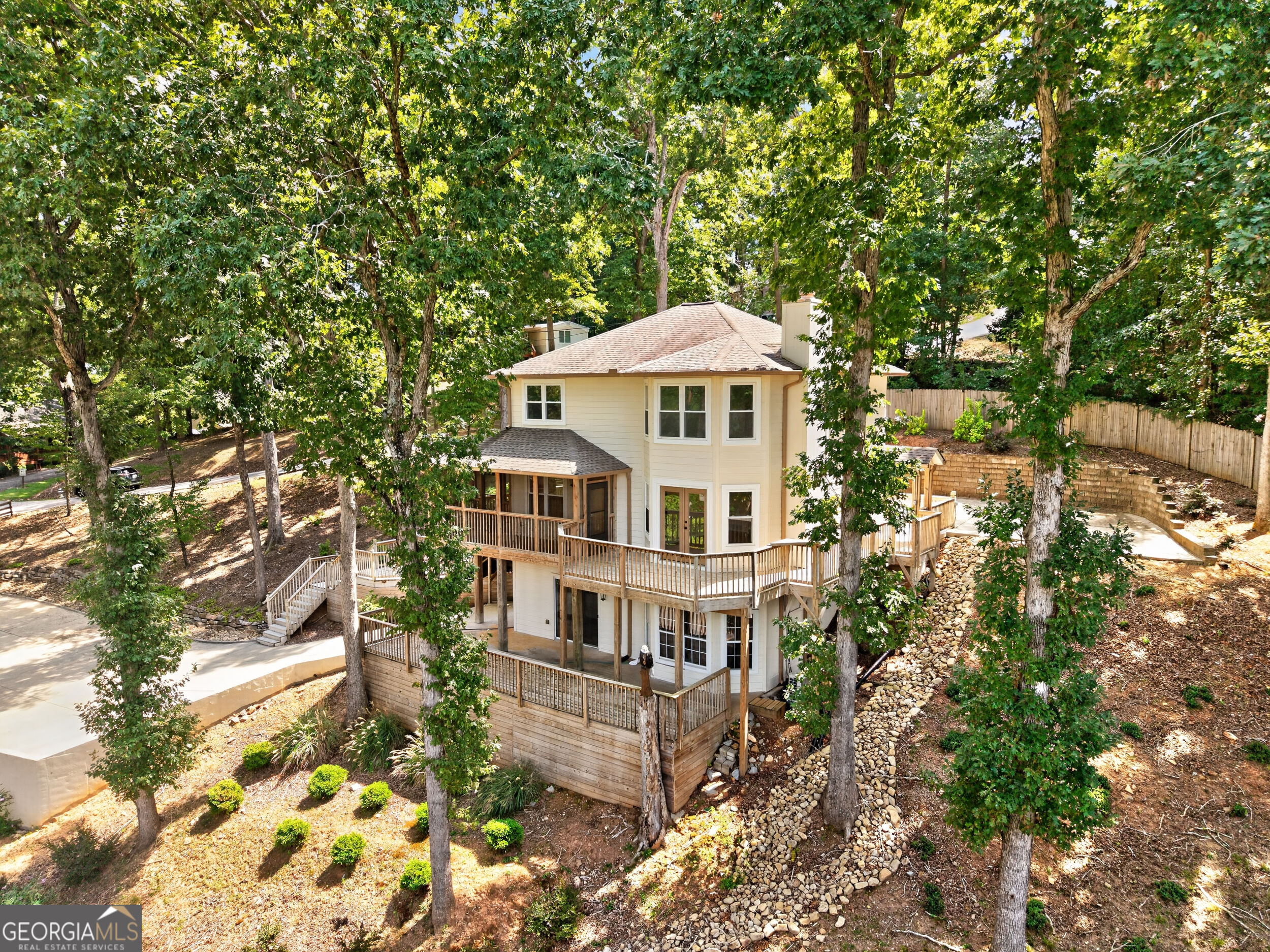 6185 Timberidge Drive Property Photo 3
