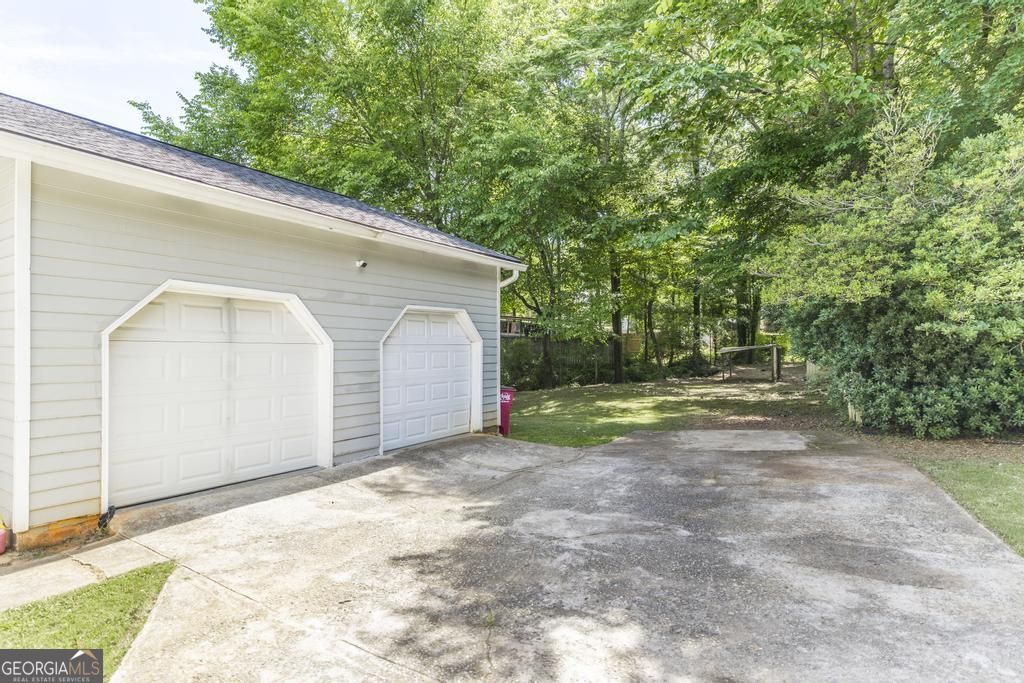 252 N Wesleyan Circle Property Photo 6