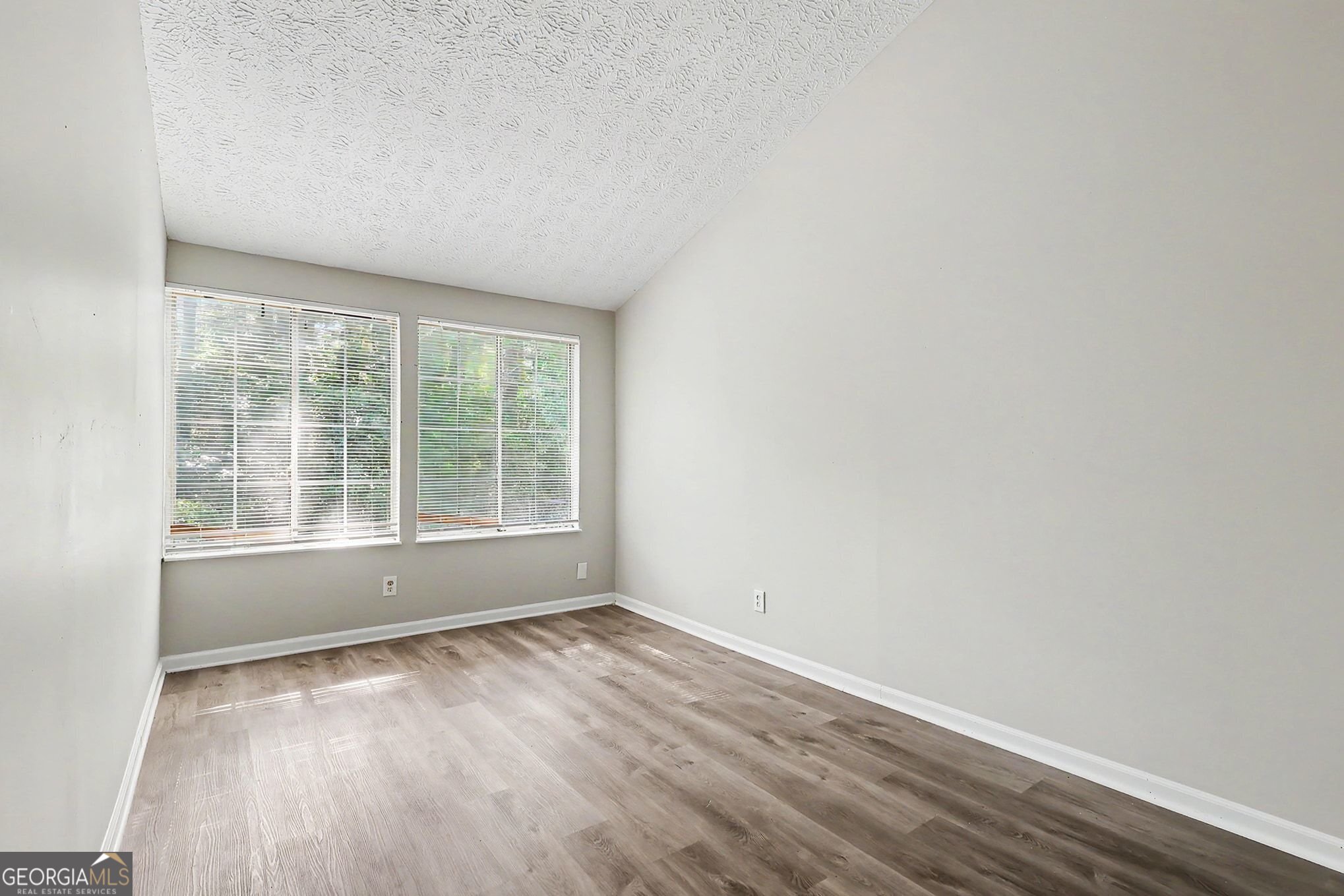 2196 Scarbrough Drive Property Photo 14