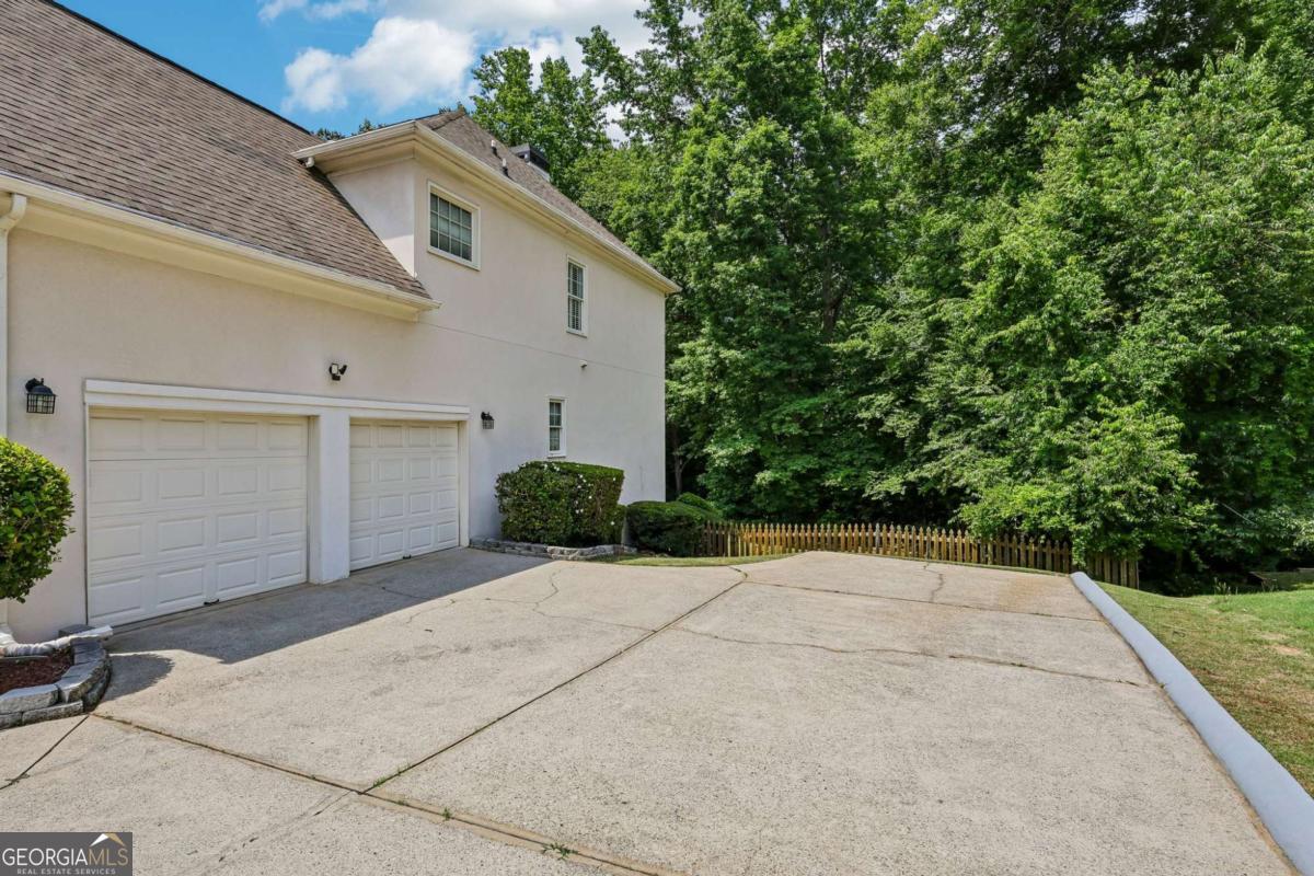3645 Hickory Branch Trail Property Photo 3