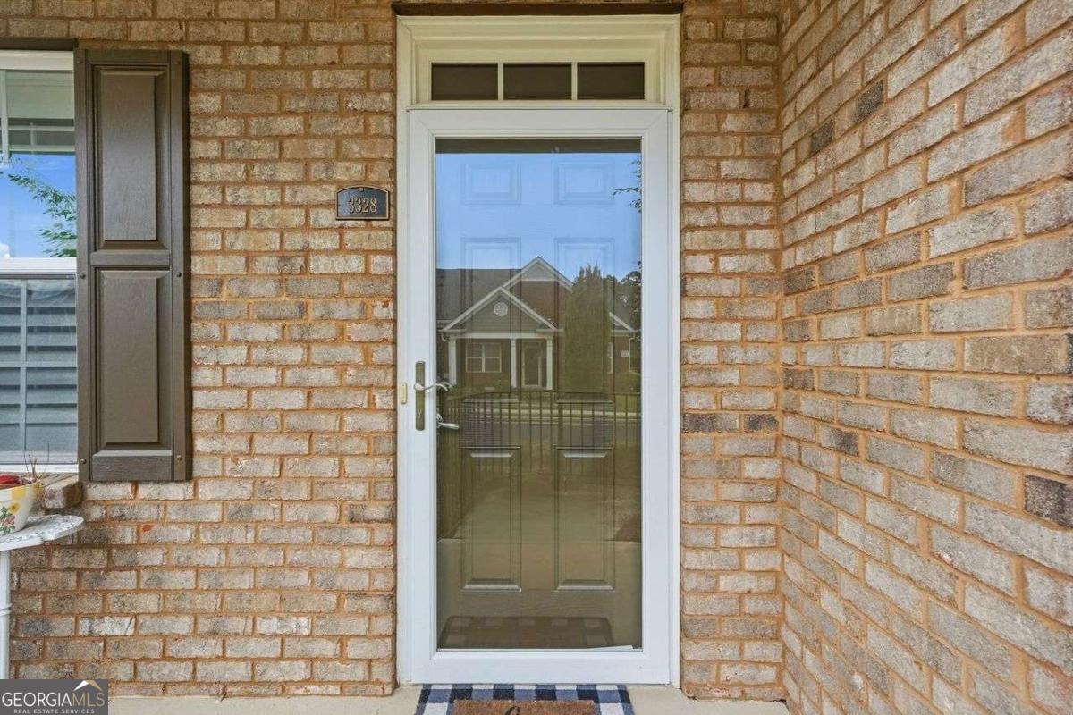 3328 Tree Ridge Court Property Photo 9