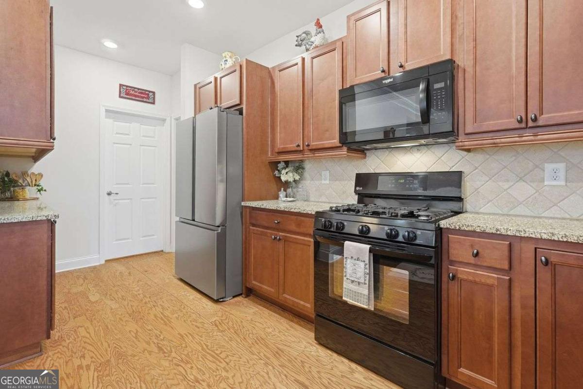 3328 Tree Ridge Court Property Photo 17