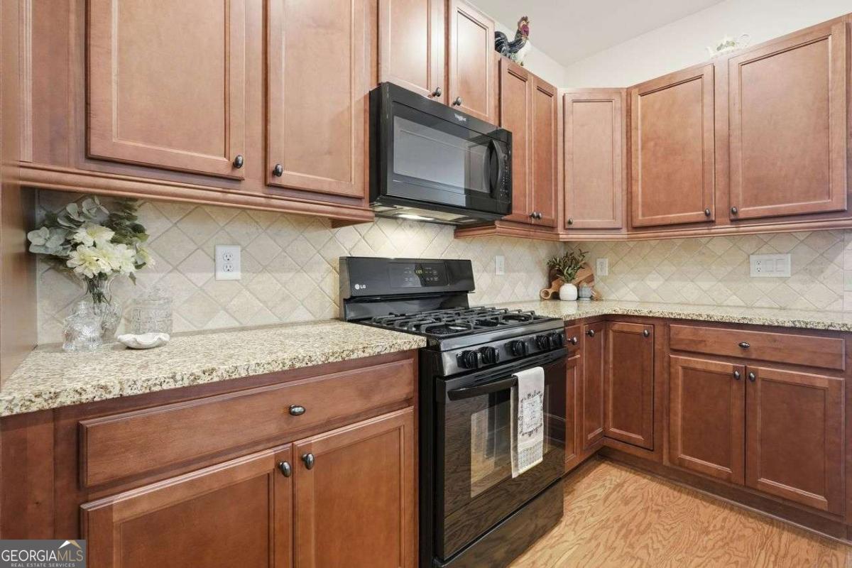 3328 Tree Ridge Court Property Photo 19