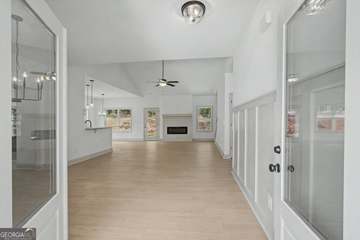 3312 Lakeview Parkway Property Photo 8