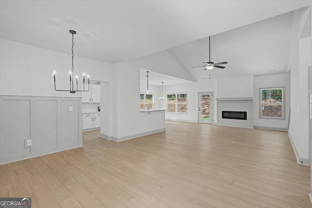 3312 Lakeview Parkway Property Photo 9