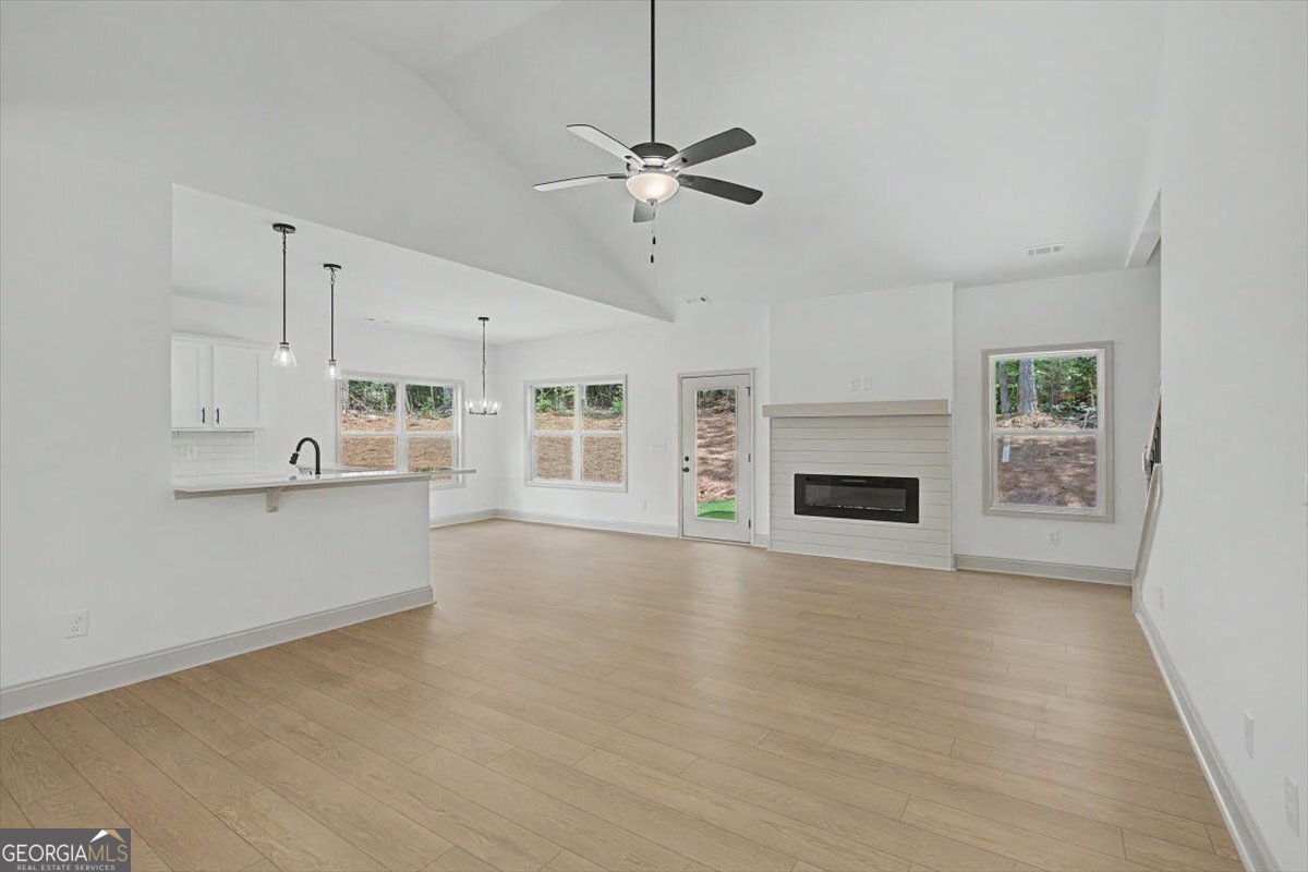 3312 Lakeview Parkway Property Photo 11
