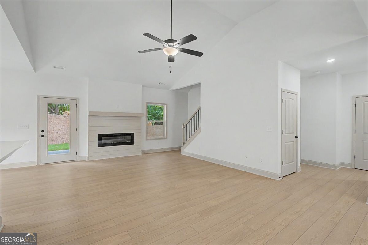 3312 Lakeview Parkway Property Photo 13