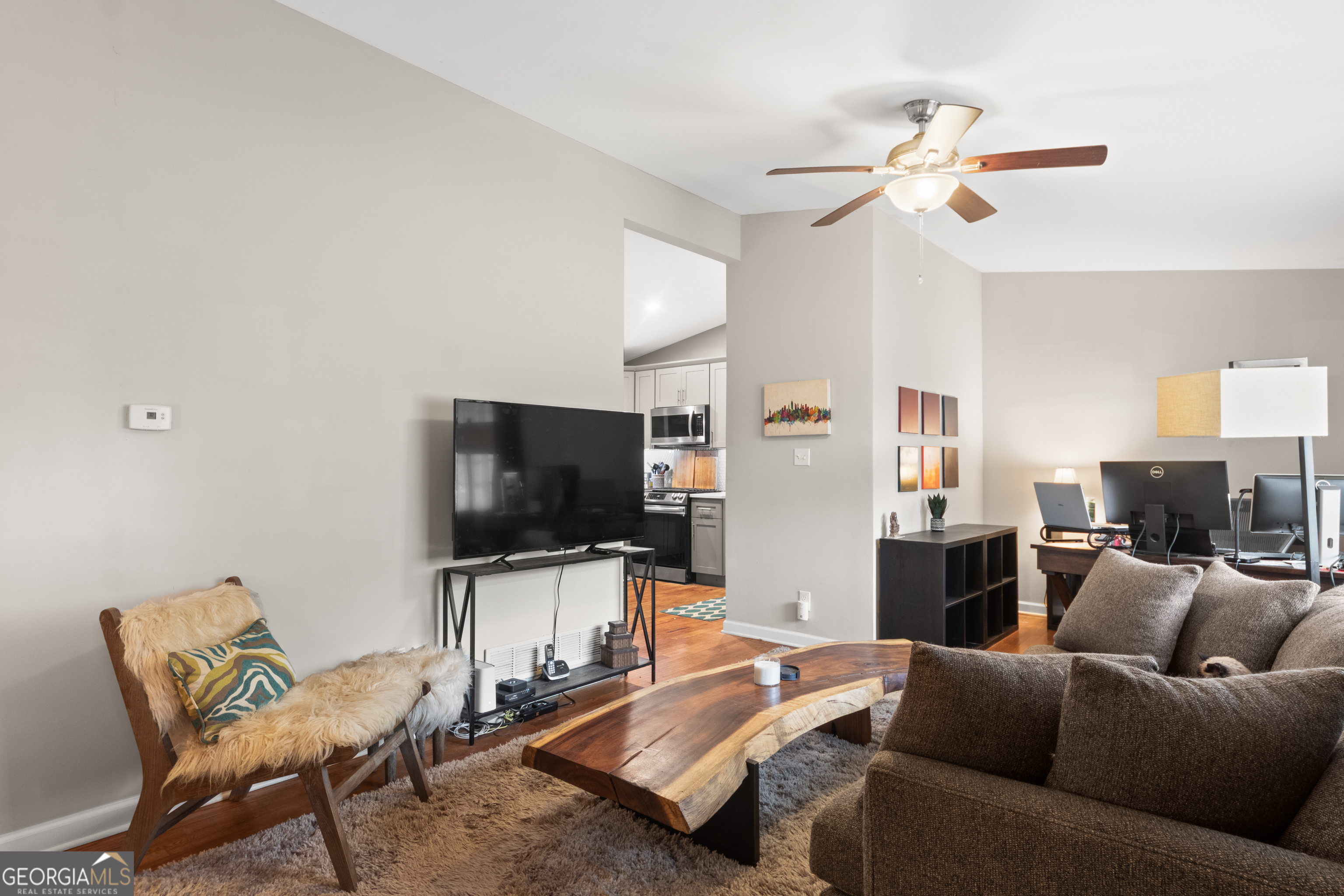 326 Norton Circle Se Property Photo 1