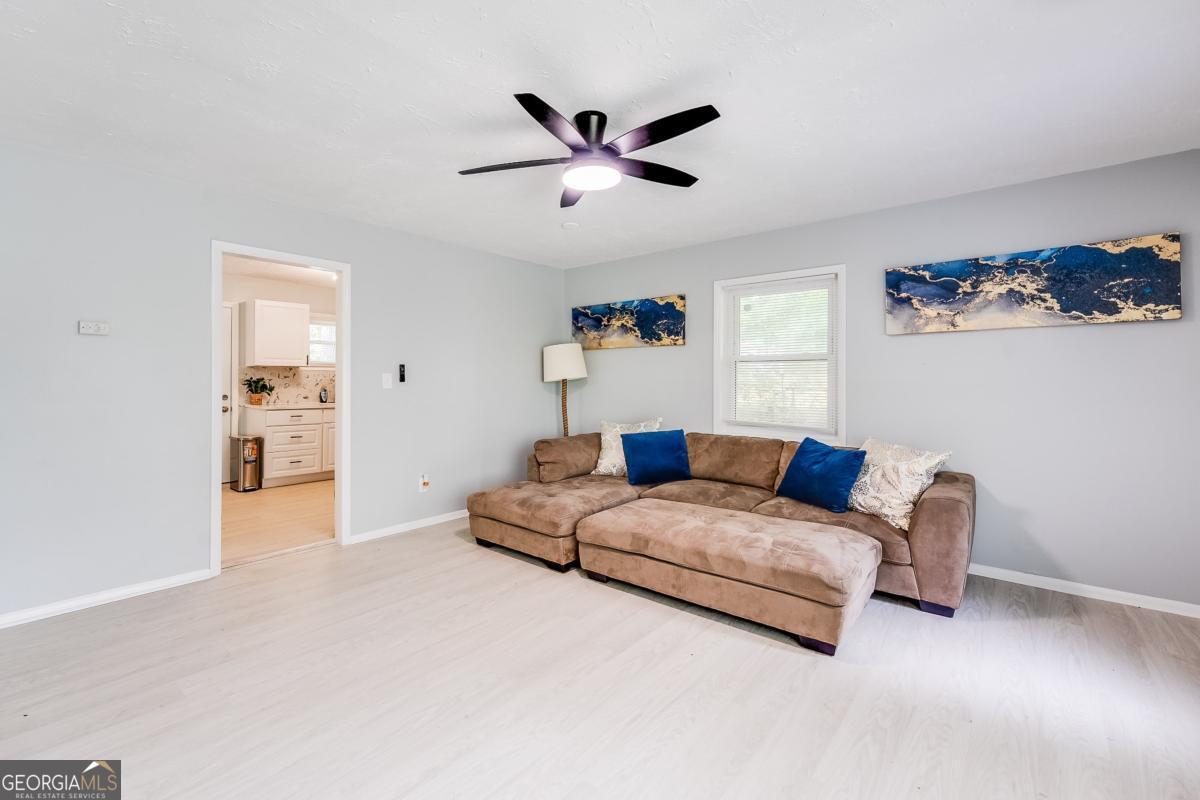 3497 Larkspur Terrace Property Photo 4