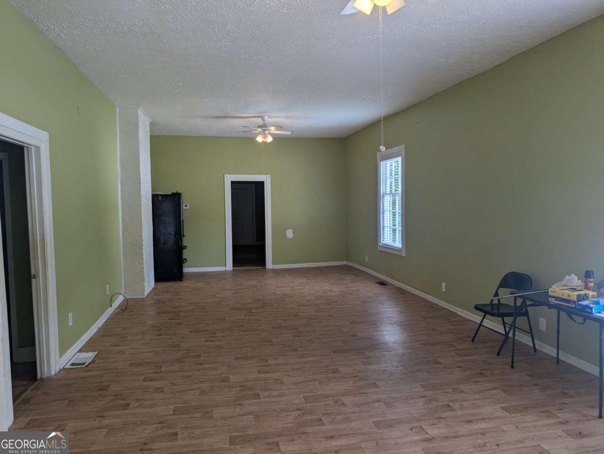 1730 Spring Street Ne Property Photo 2