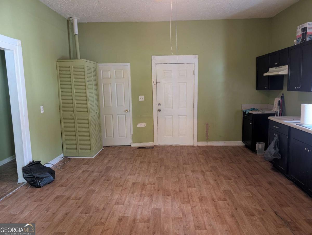 1730 Spring Street Ne Property Photo 3