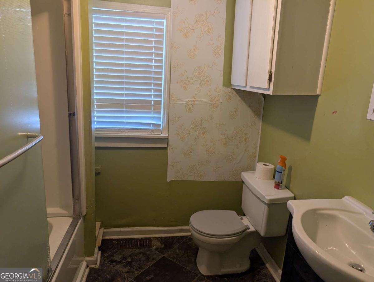1730 Spring Street Ne Property Photo 6