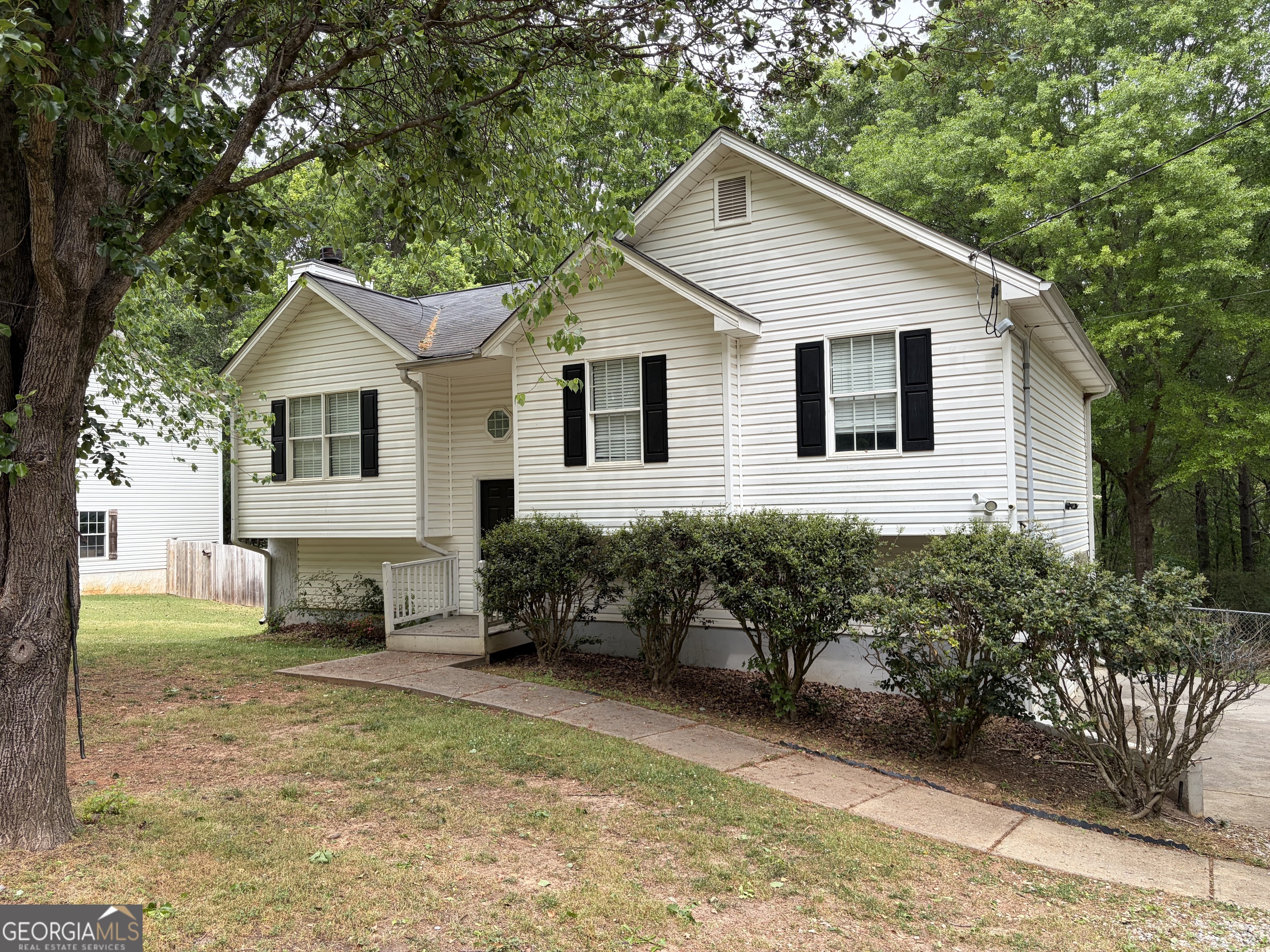 297 Senator Road Property Photo 2