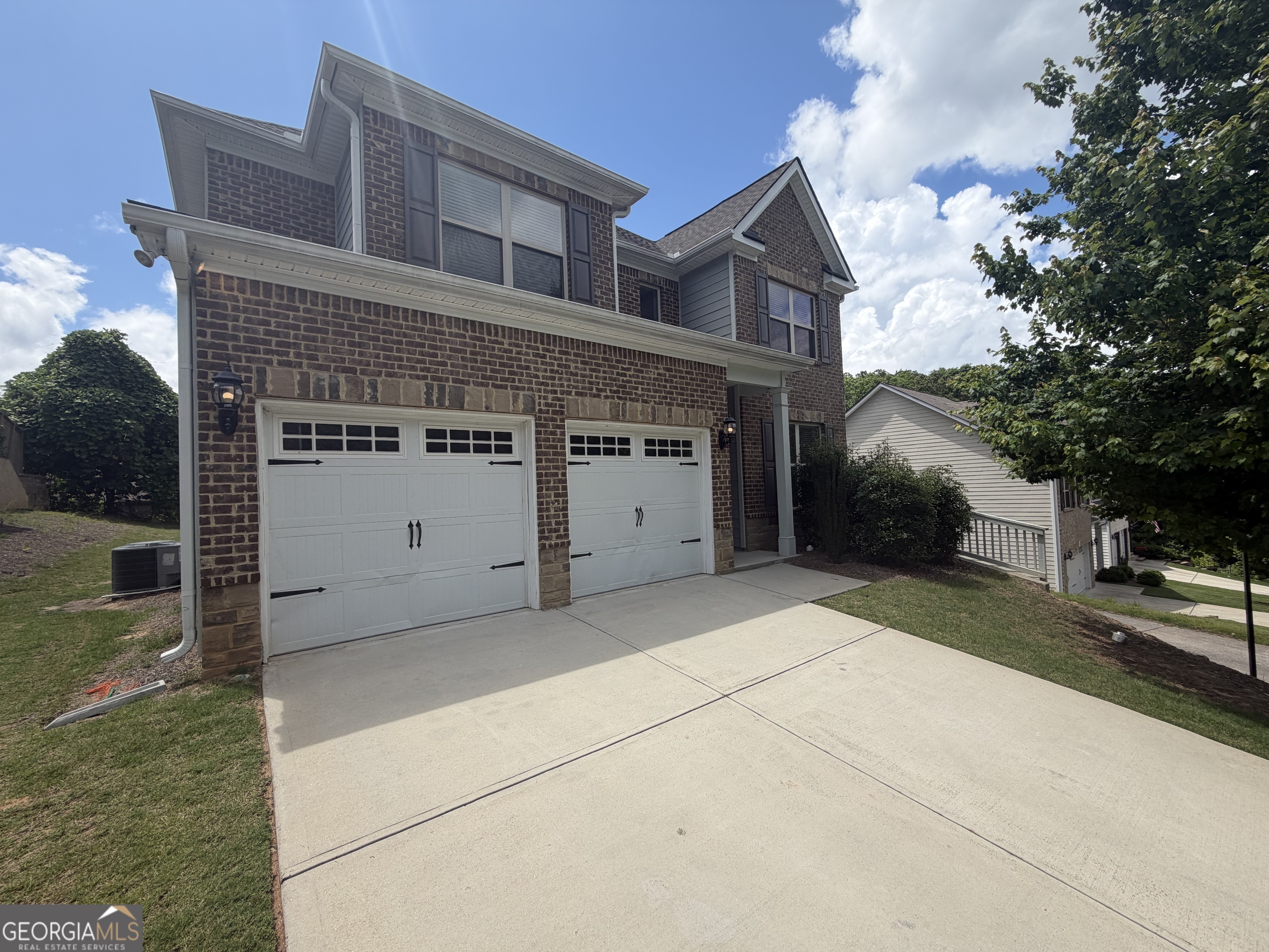 241 Dublin Way Property Photo 3