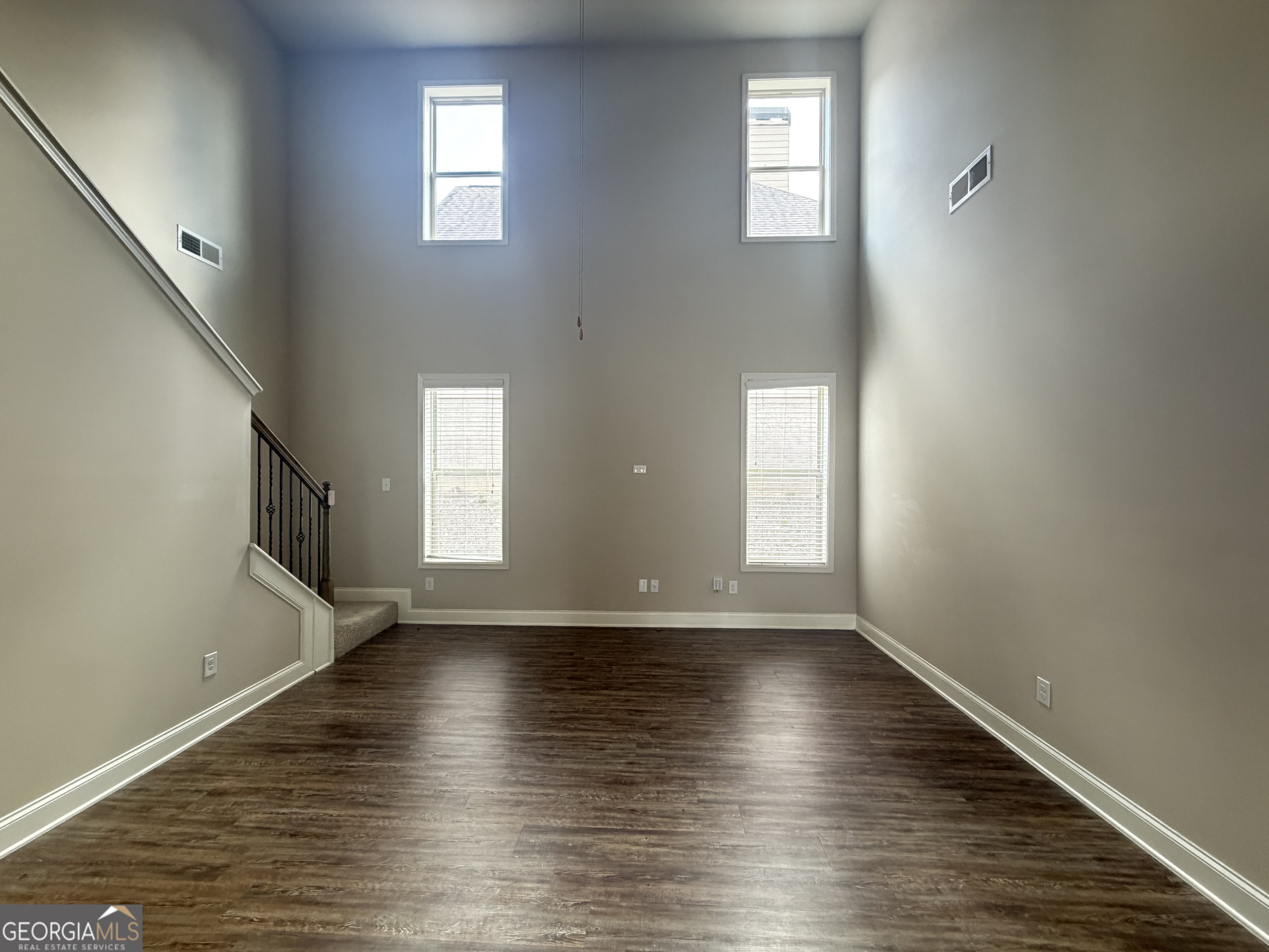 241 Dublin Way Property Photo 4
