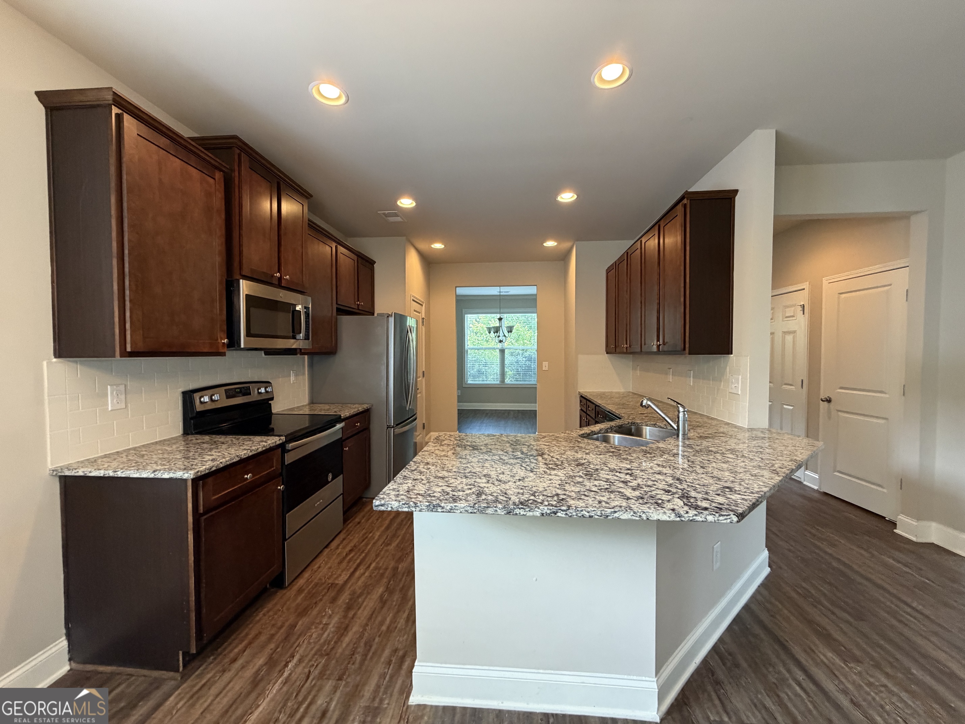 241 Dublin Way Property Photo 6