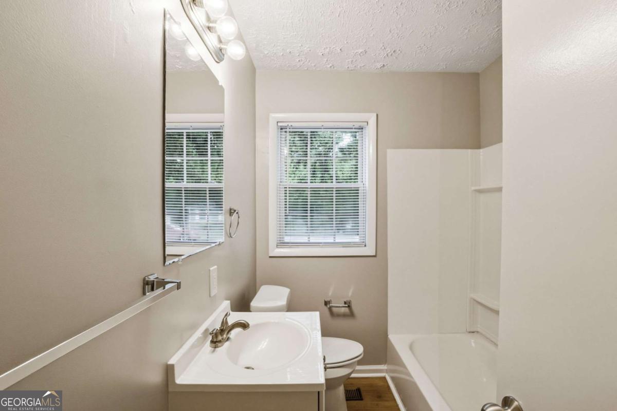 2797 Revere Drive Nw Property Photo 18