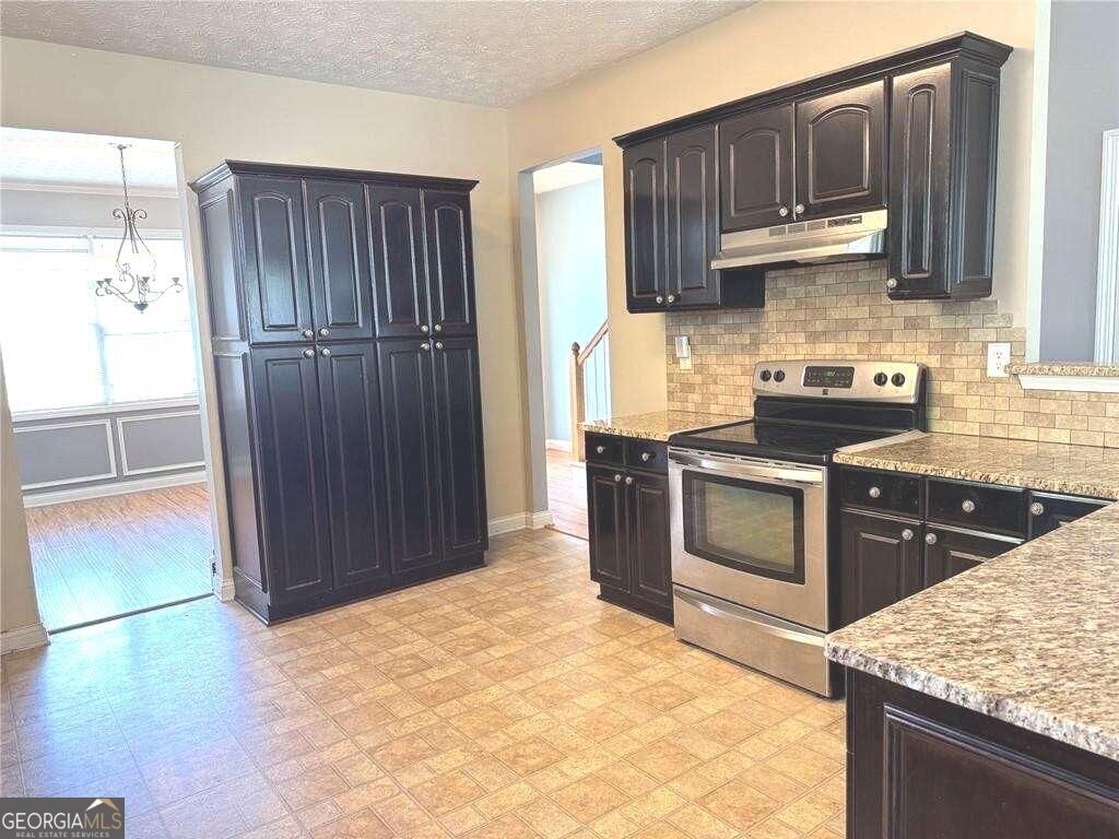 543 Saddle Ridge Drive Property Photo 8