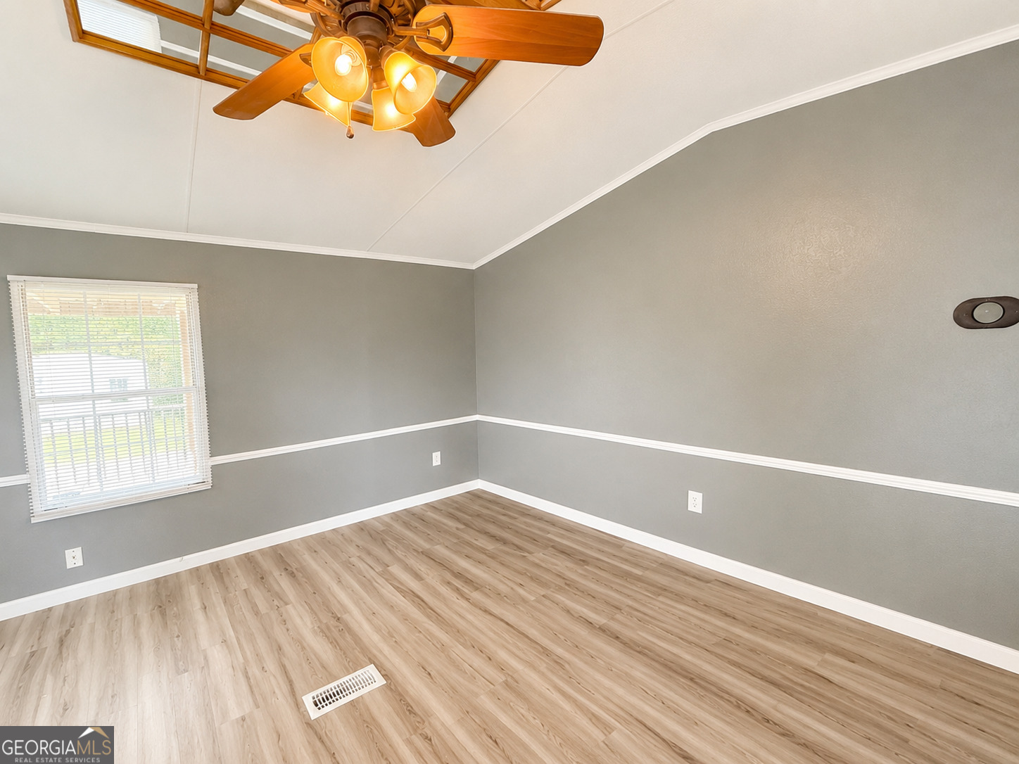 240 Bayberry Drive Property Photo 9