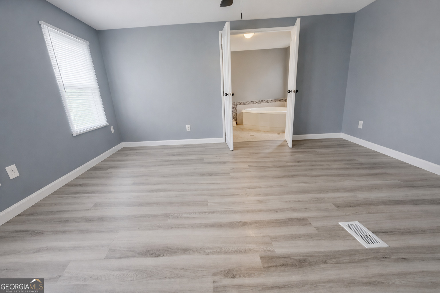 240 Bayberry Drive Property Photo 10