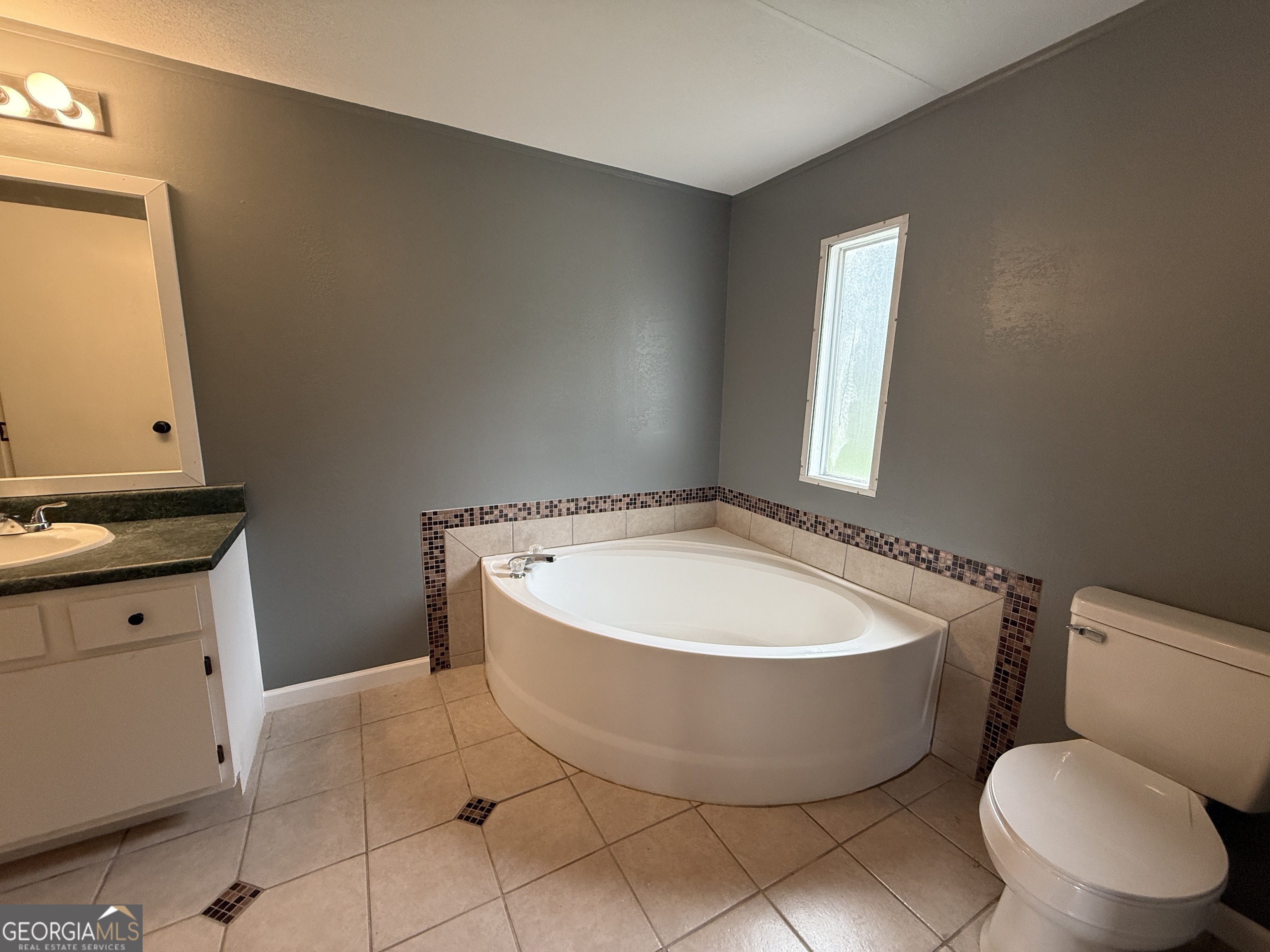 240 Bayberry Drive Property Photo 13