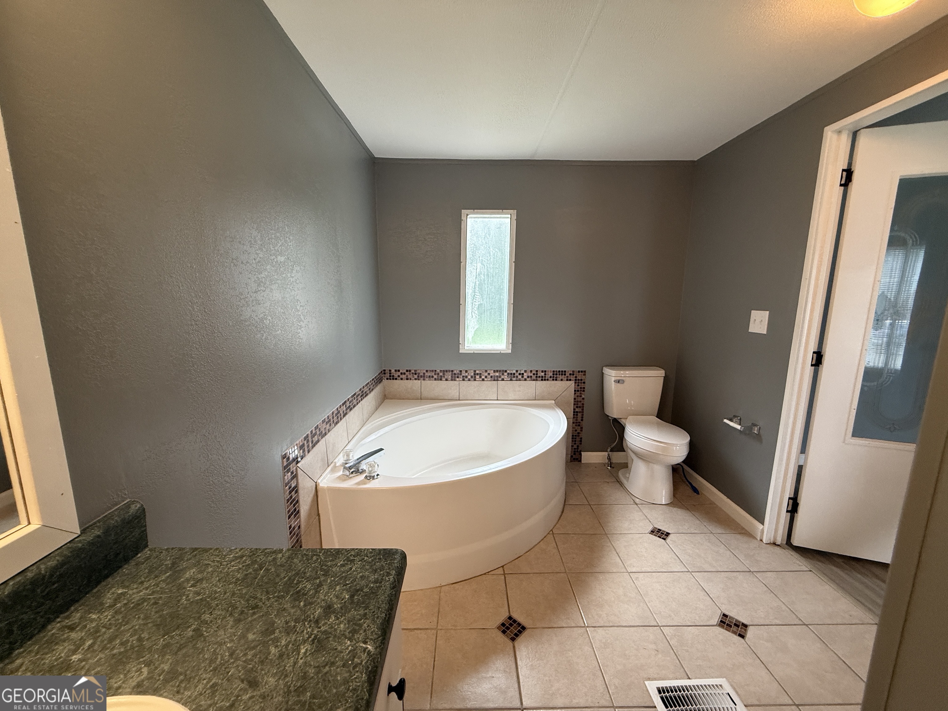 240 Bayberry Drive Property Photo 14