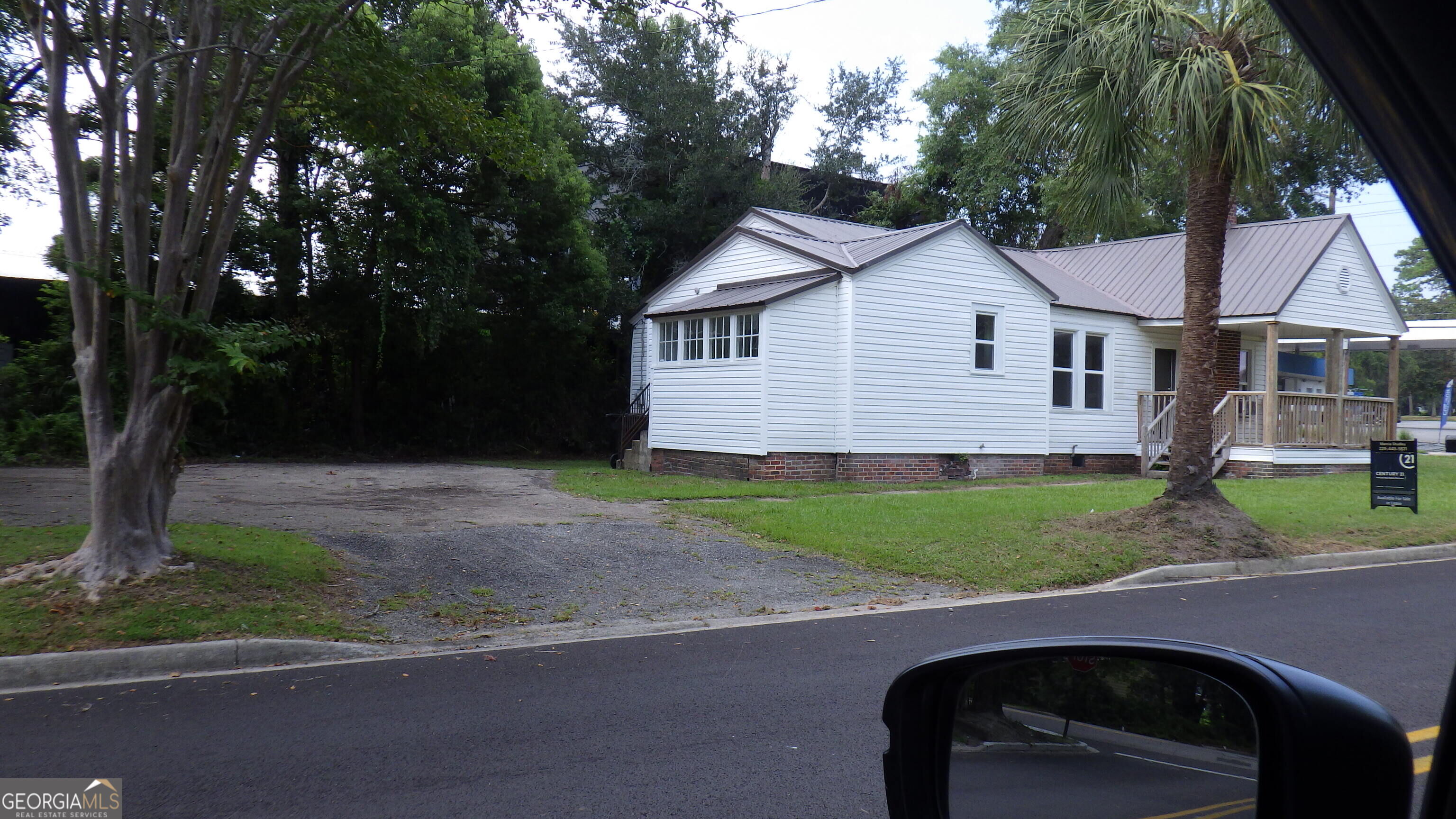 228 Gordon Avenue Property Photo 6