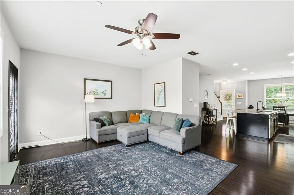 209 Aventine Lane Property Photo 10