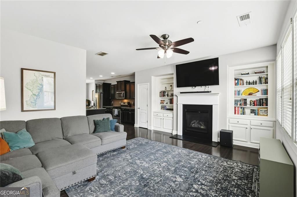 209 Aventine Lane Property Photo 11