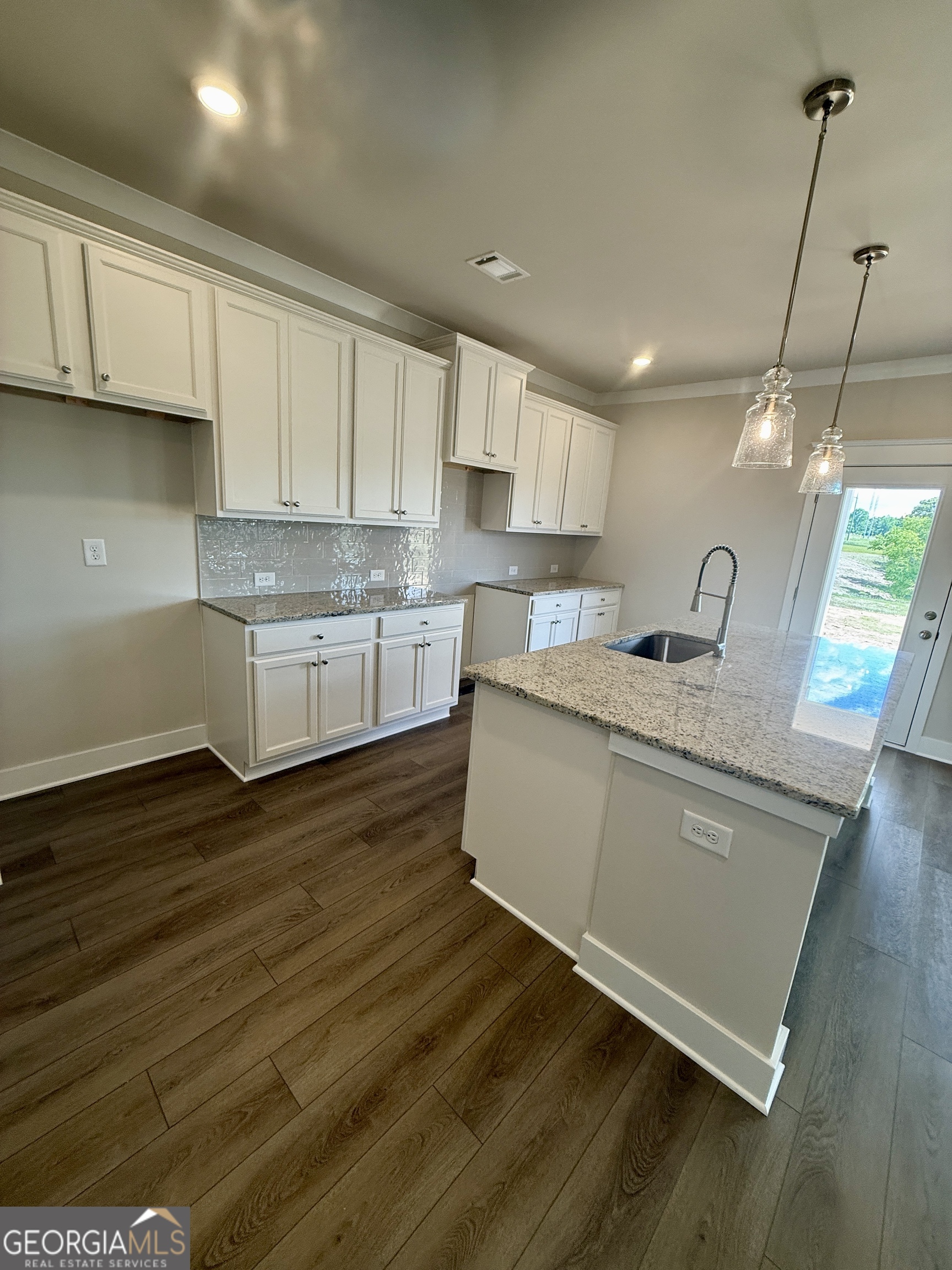 103 Chickadee Court Property Photo 8