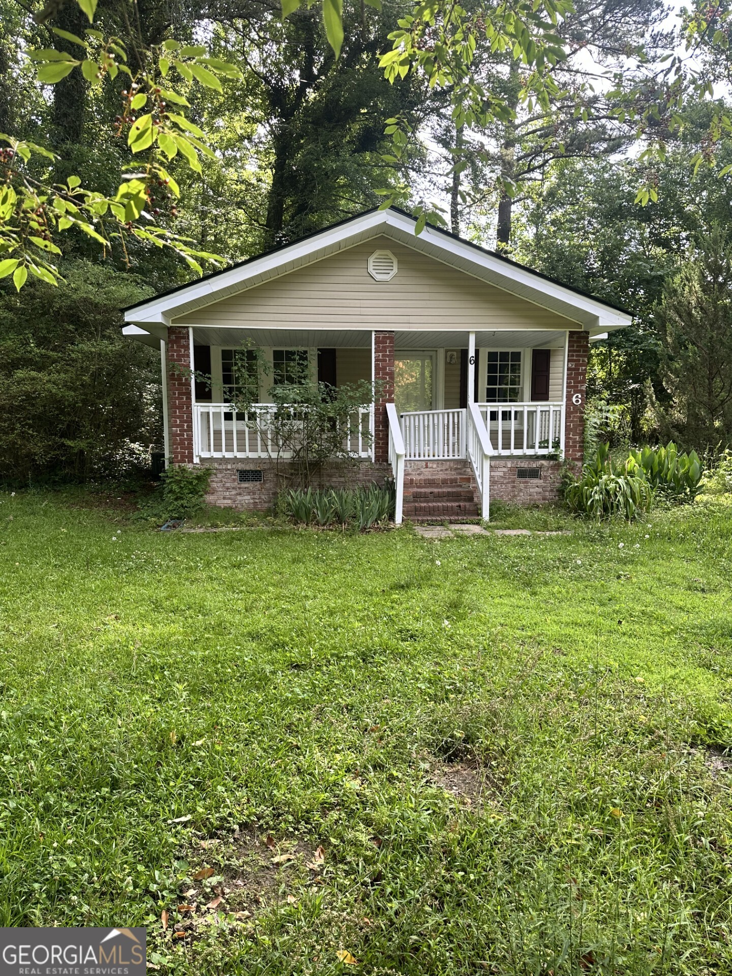6 Windsor Drive Property Photo 1