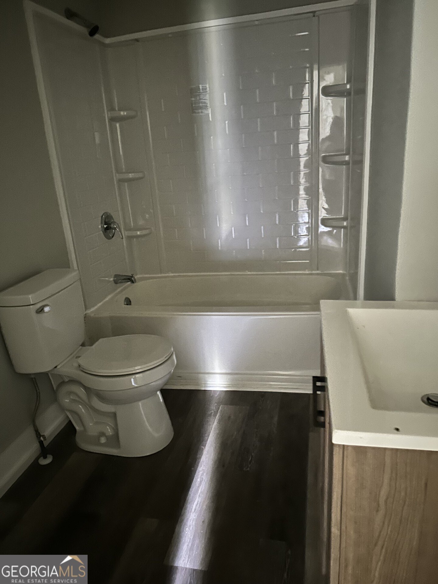 6 Windsor Drive Property Photo 7