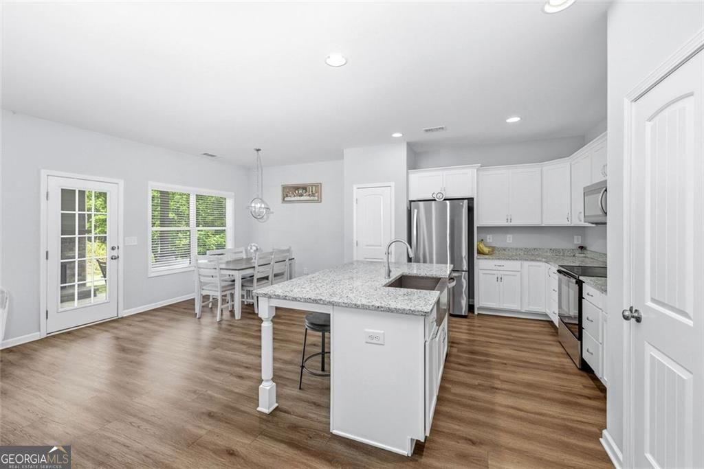 6555 River Station Drive Property Photo 13