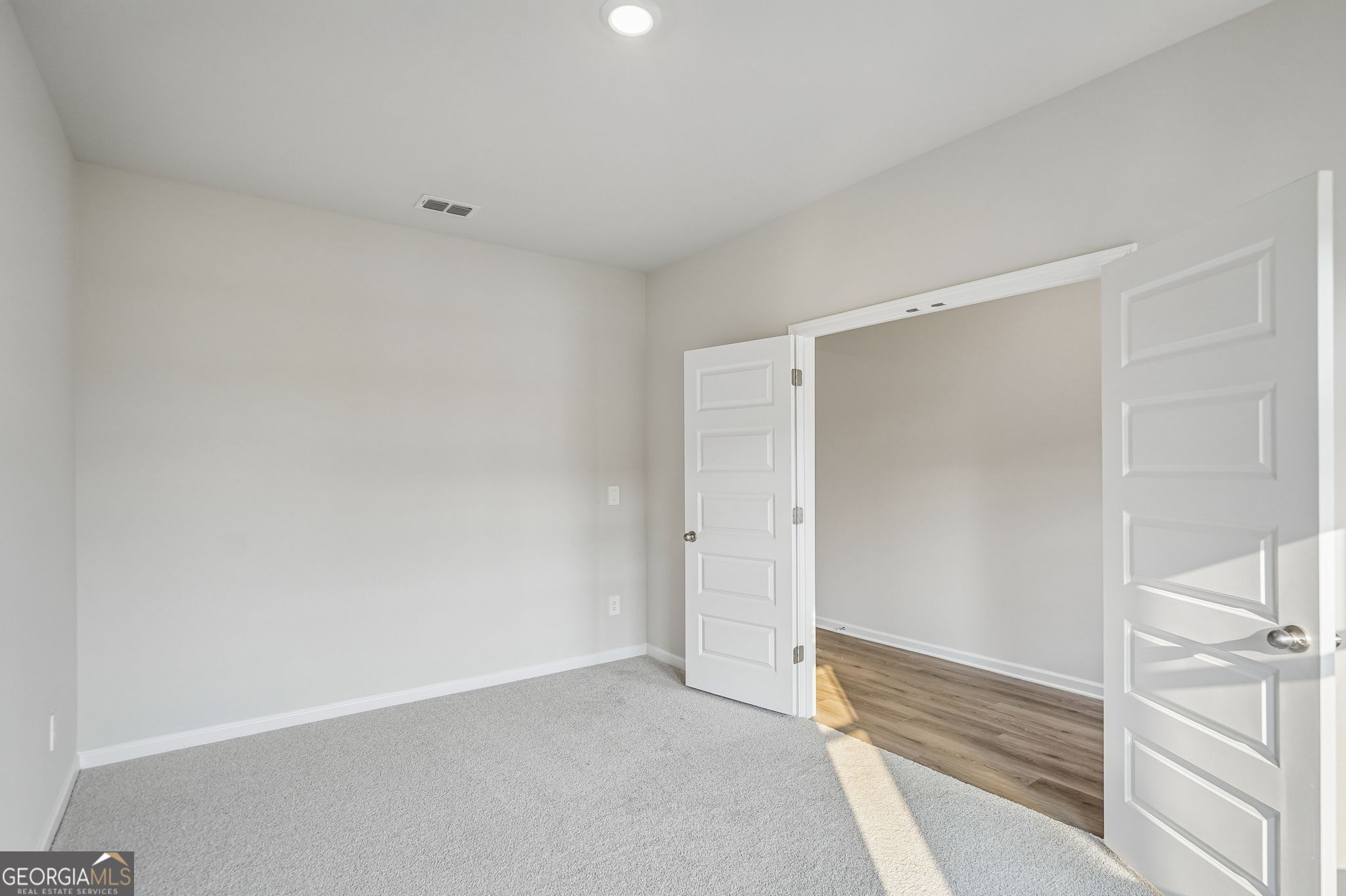 2394 Martin Spring Bend Property Photo 18