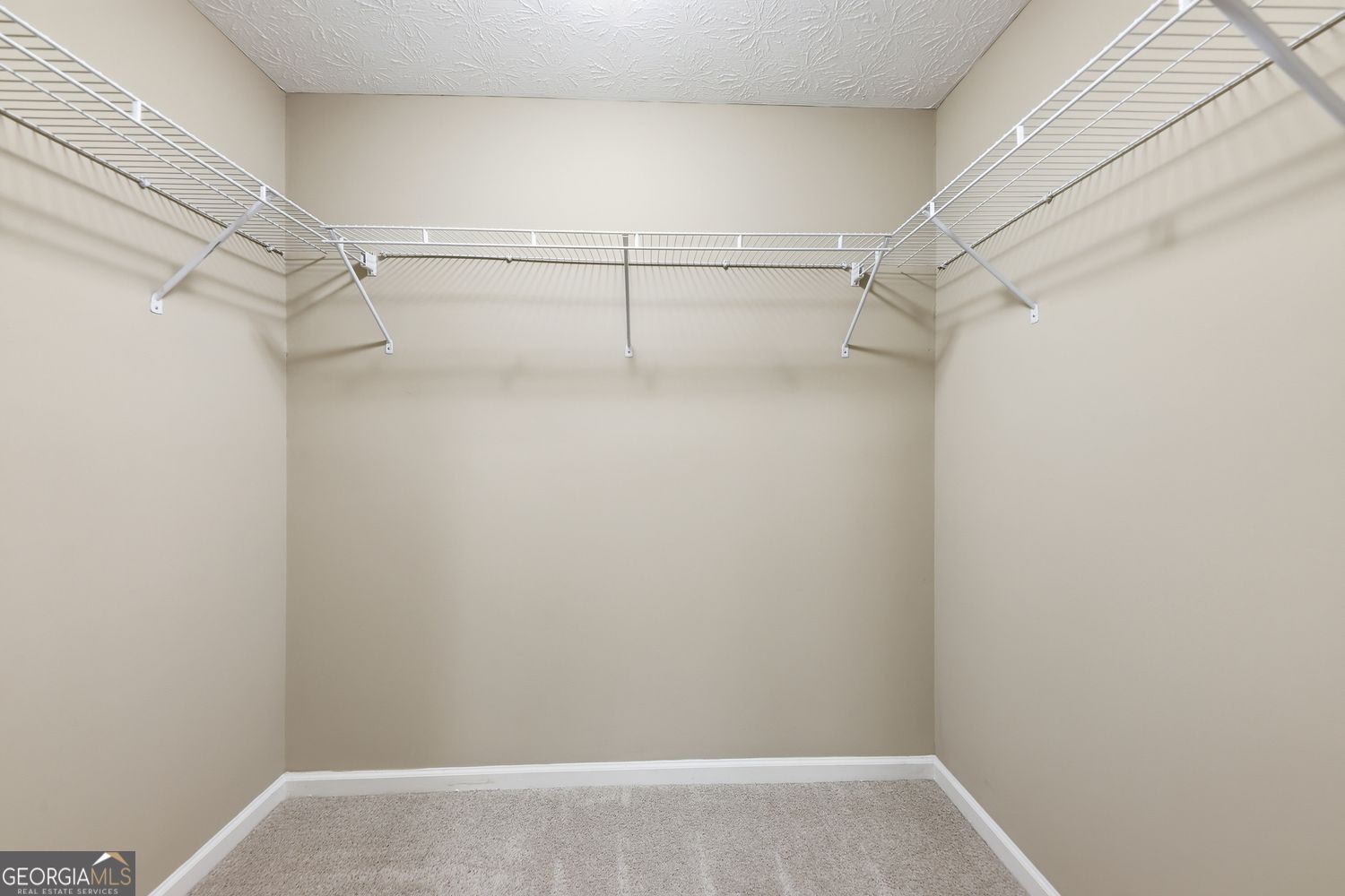 685 Hunters Creek Lane Property Photo 27