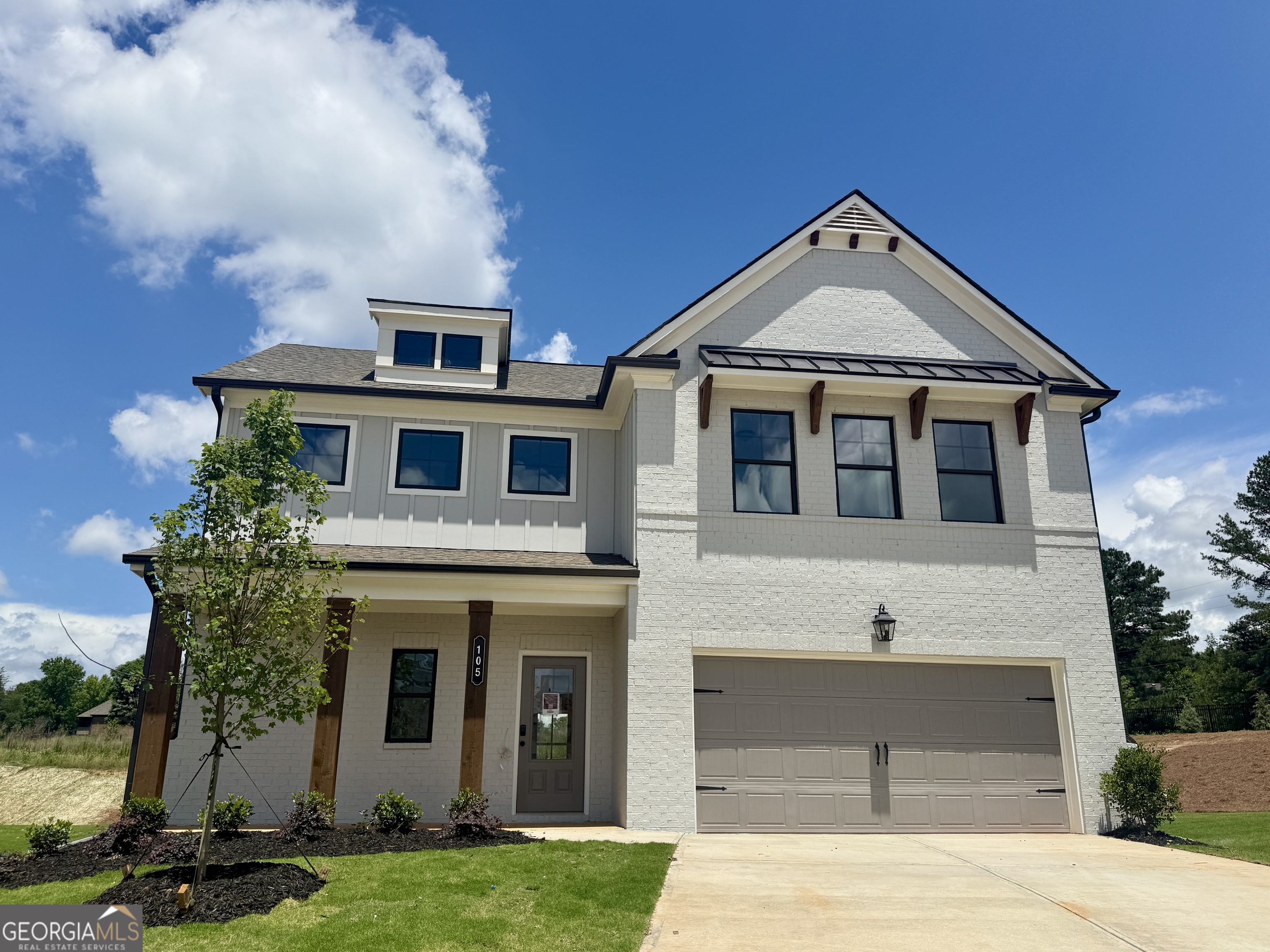 105 Chickadee Court Property Photo 1