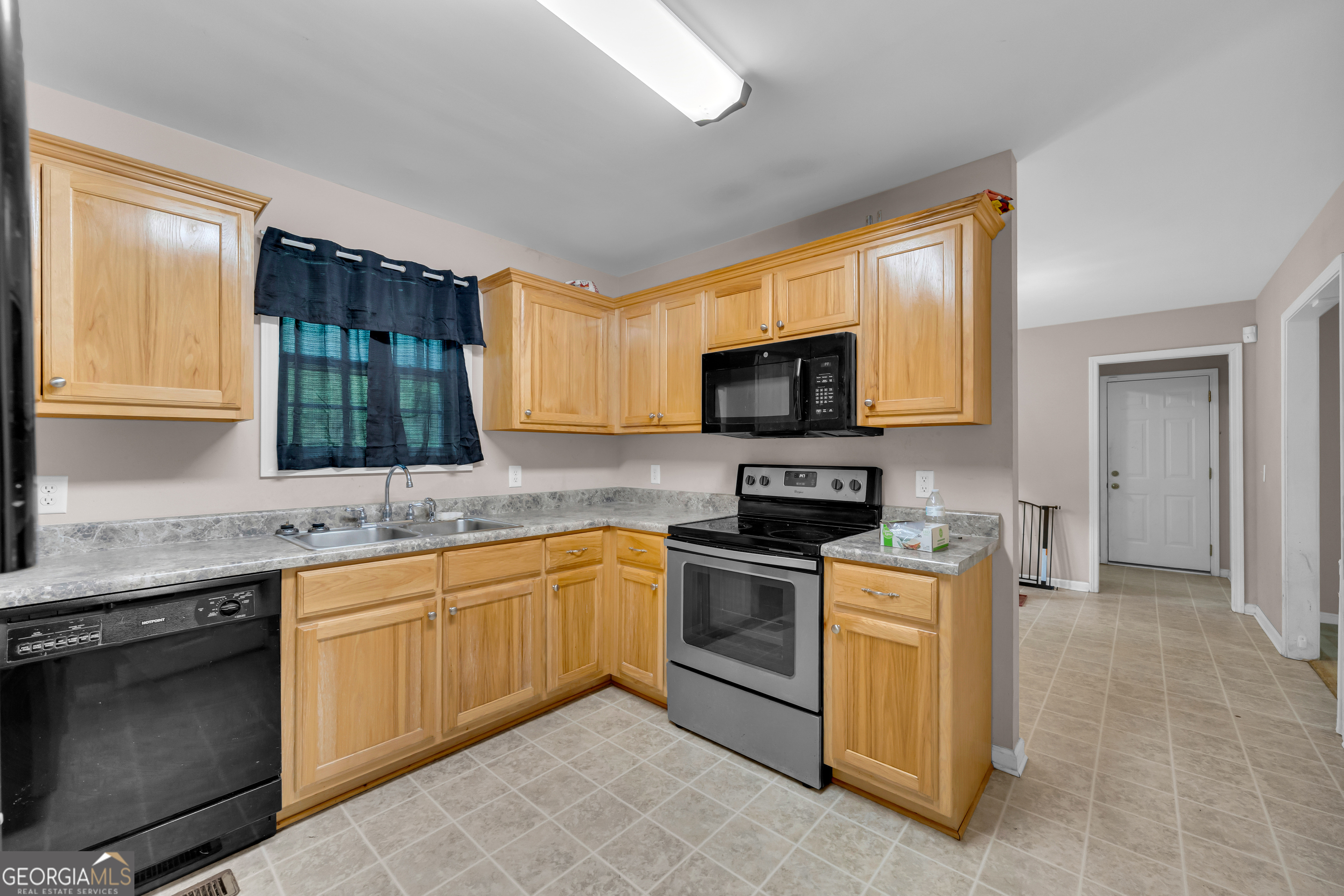 26 Candlestick Drive Property Photo 17