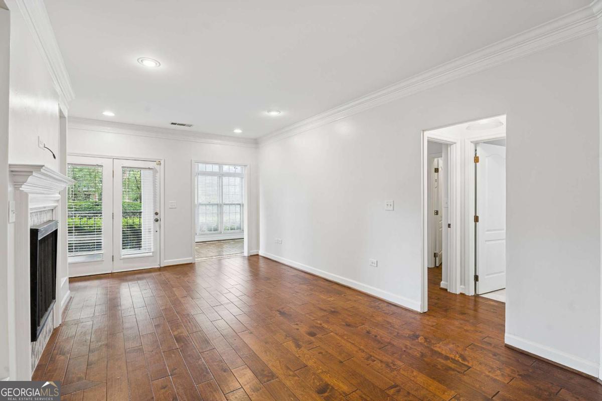 175 15th Street NE # 105 Property Photo 1