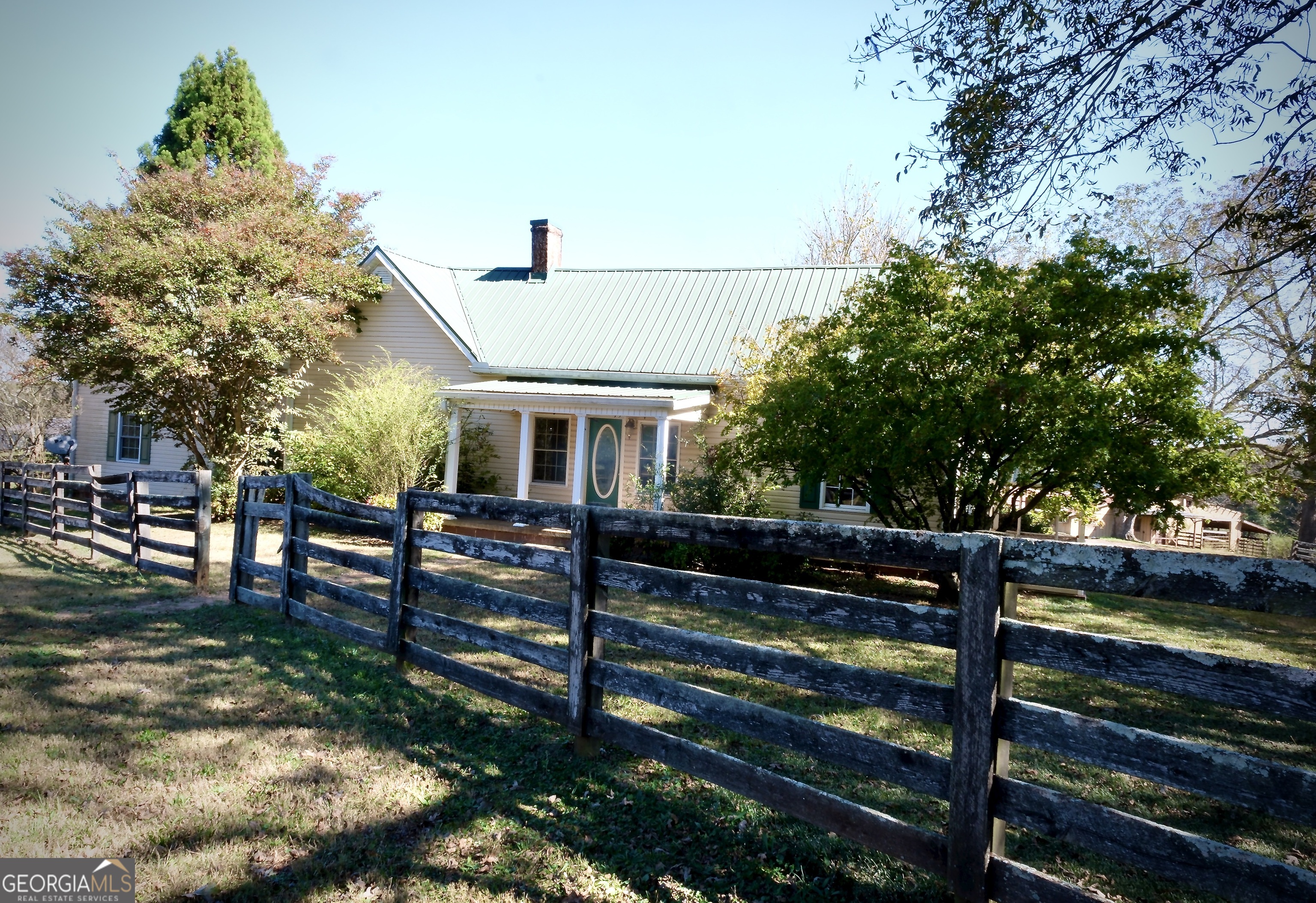 1825 Groaning Rock Road Property Photo 3
