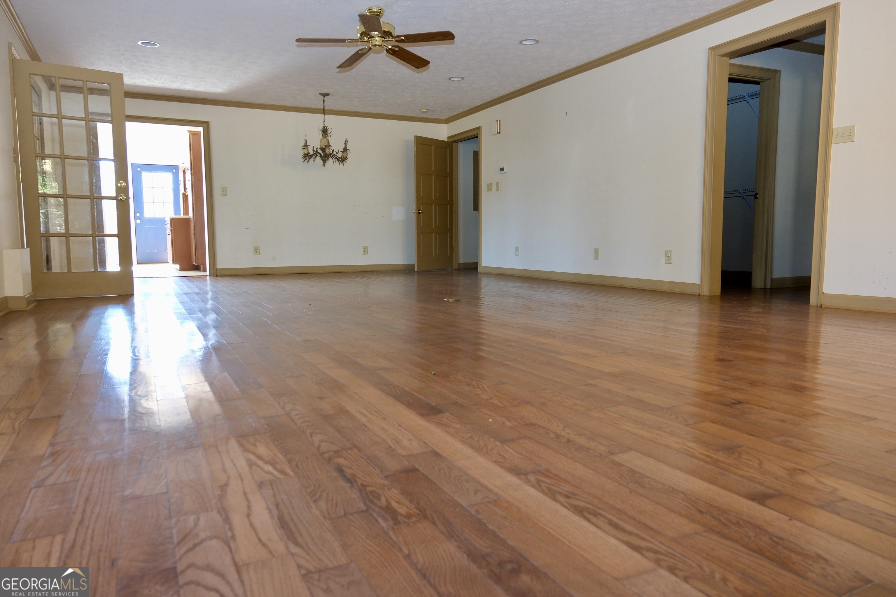 1825 Groaning Rock Road Property Photo 6
