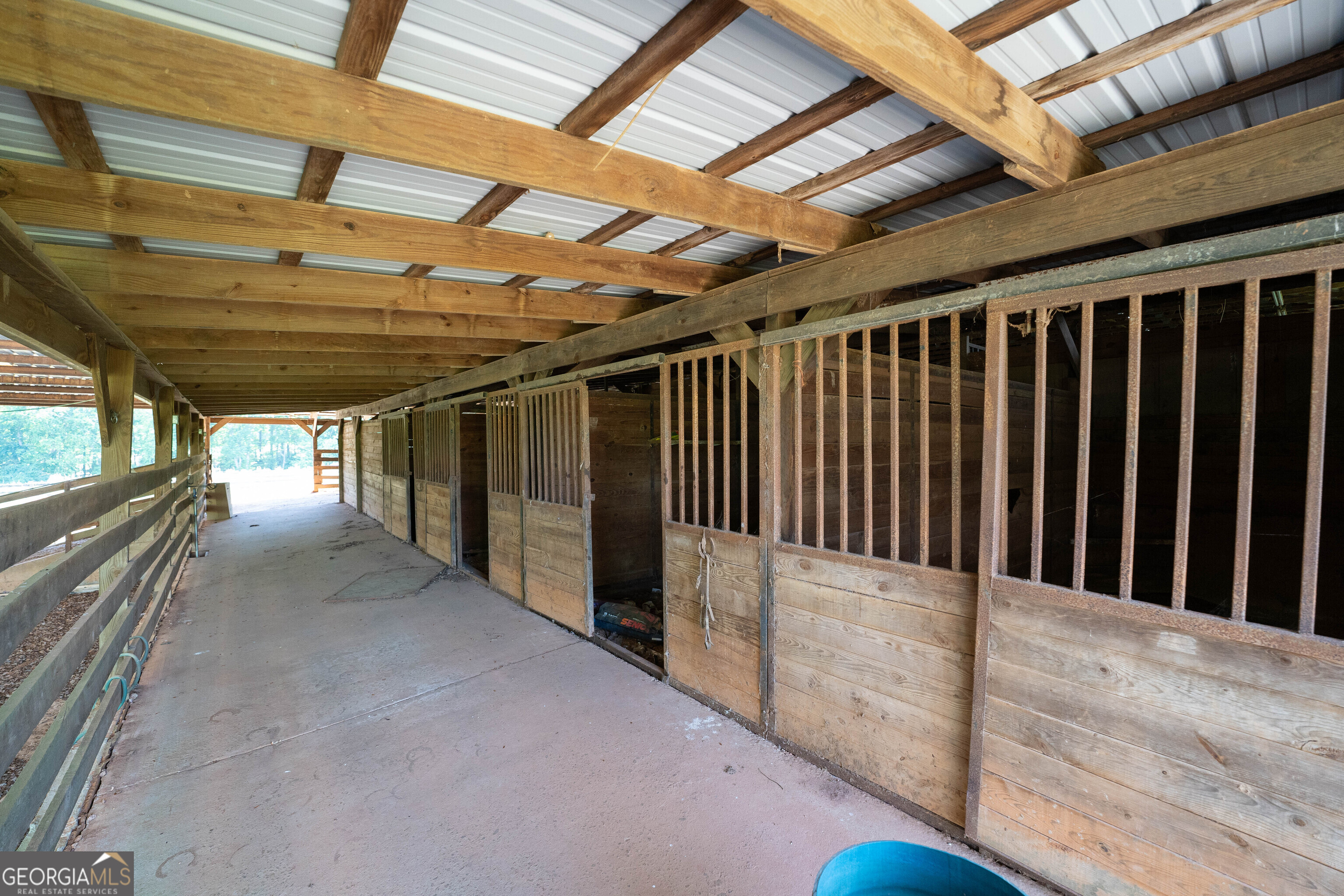 1825 Groaning Rock Road Property Photo 34