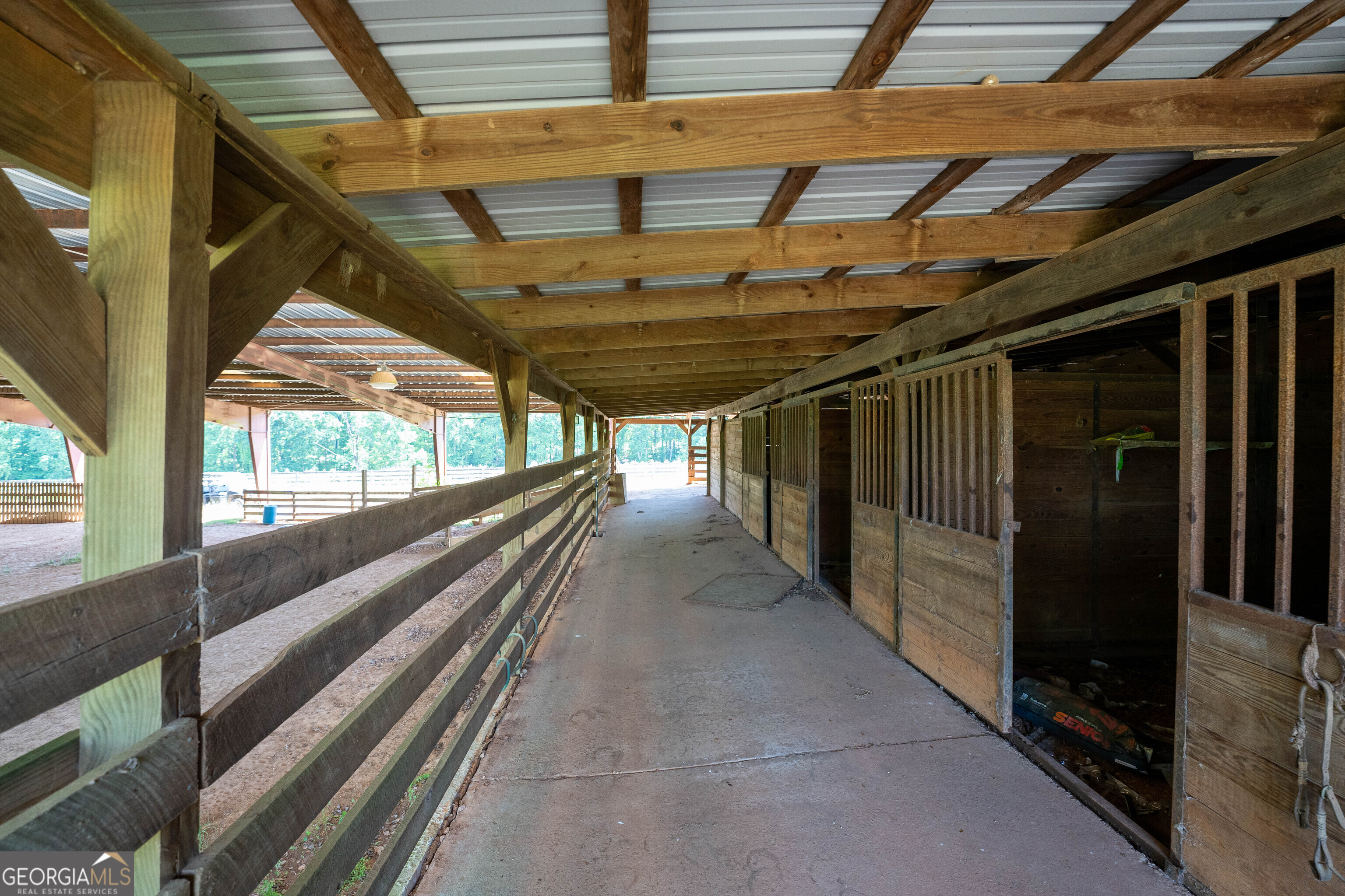 1825 Groaning Rock Road Property Photo 35