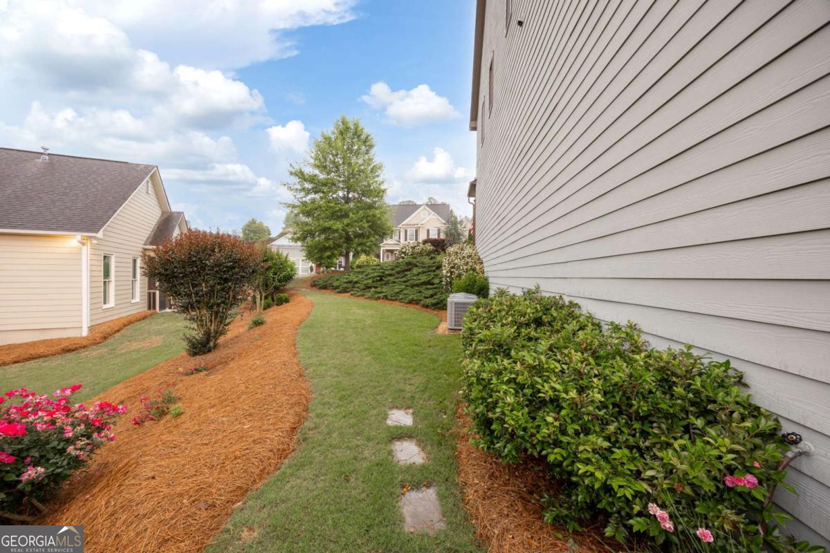 307 Cornerstone Trace Property Photo 43